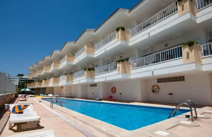 Property building in Mar Blau