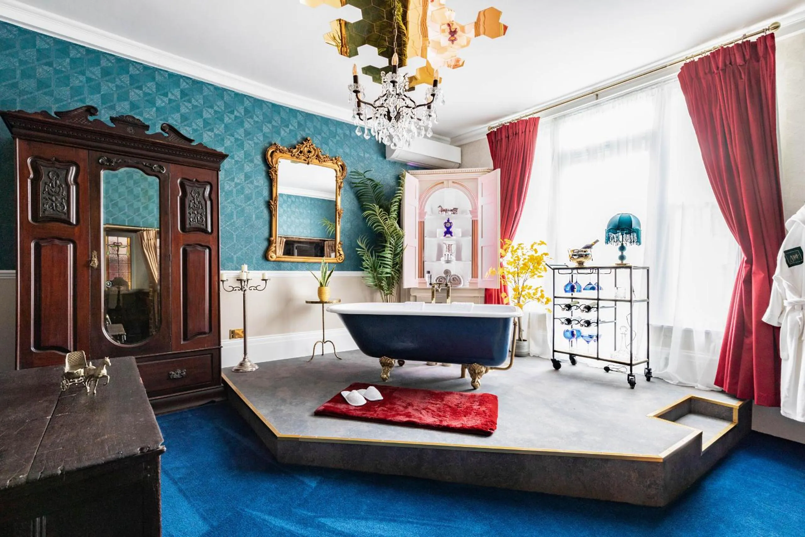 Bedroom, Bed in Staycations Maldon