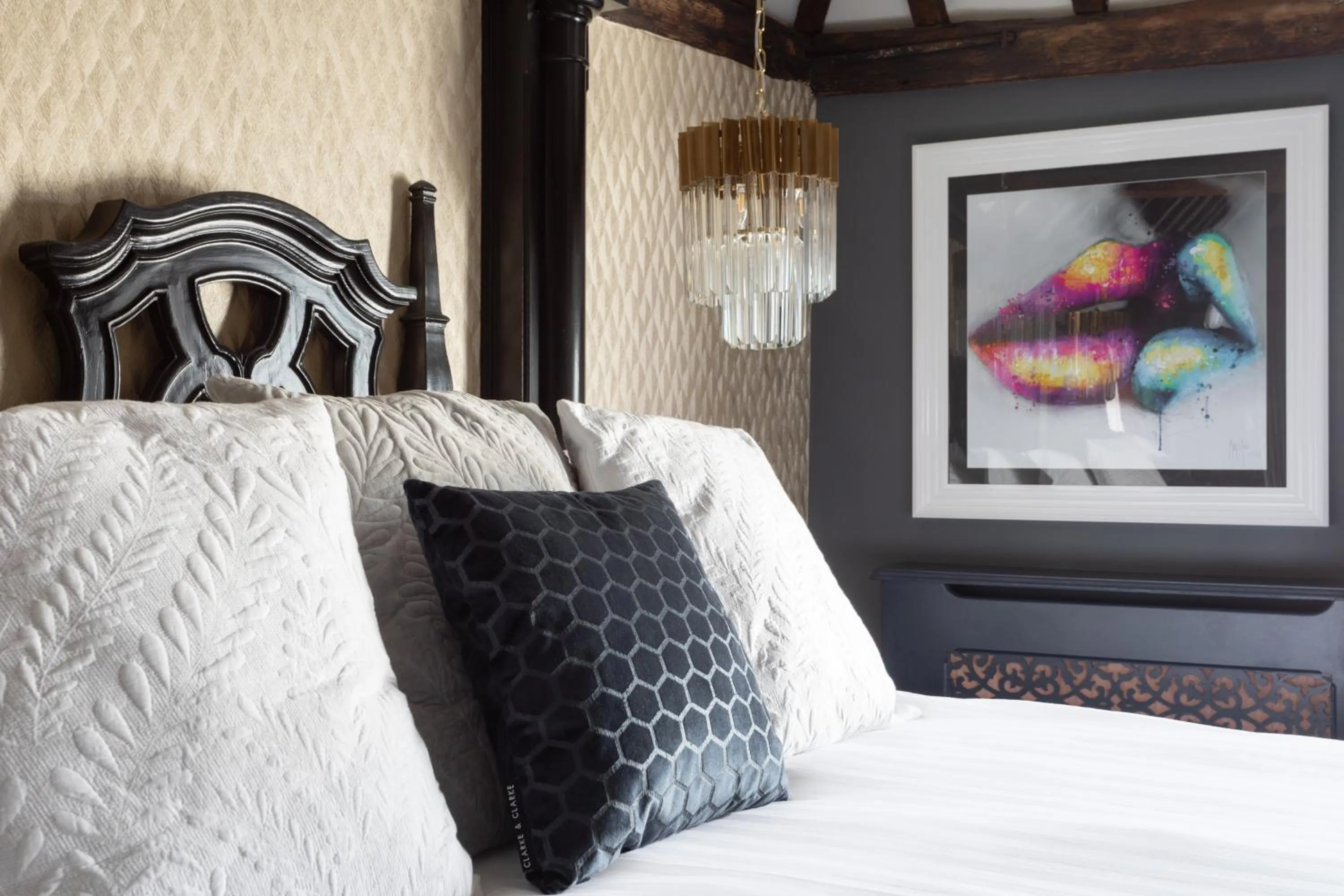 Bedroom, Bed in Staycations Maldon