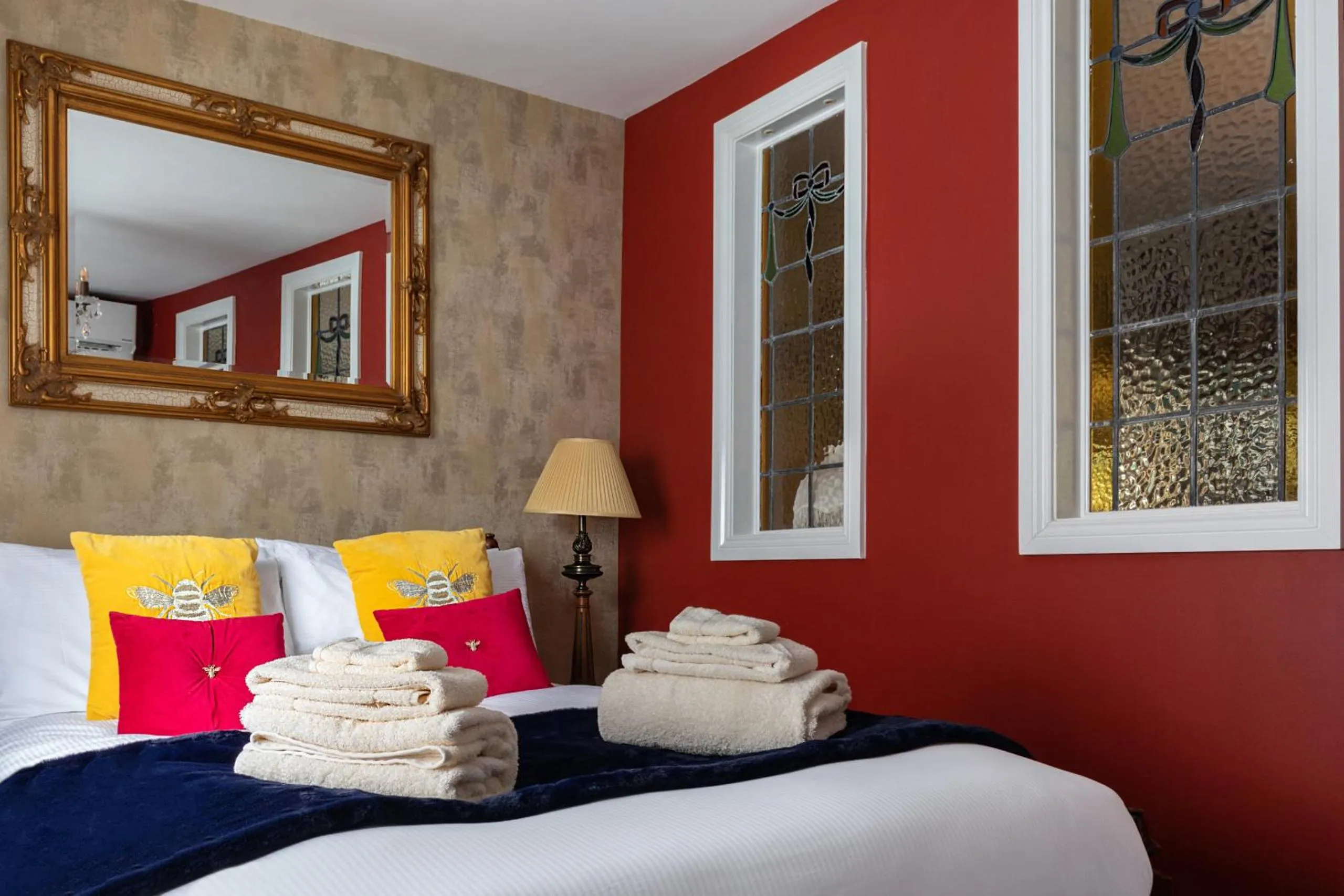 Bedroom, Bed in Staycations Maldon