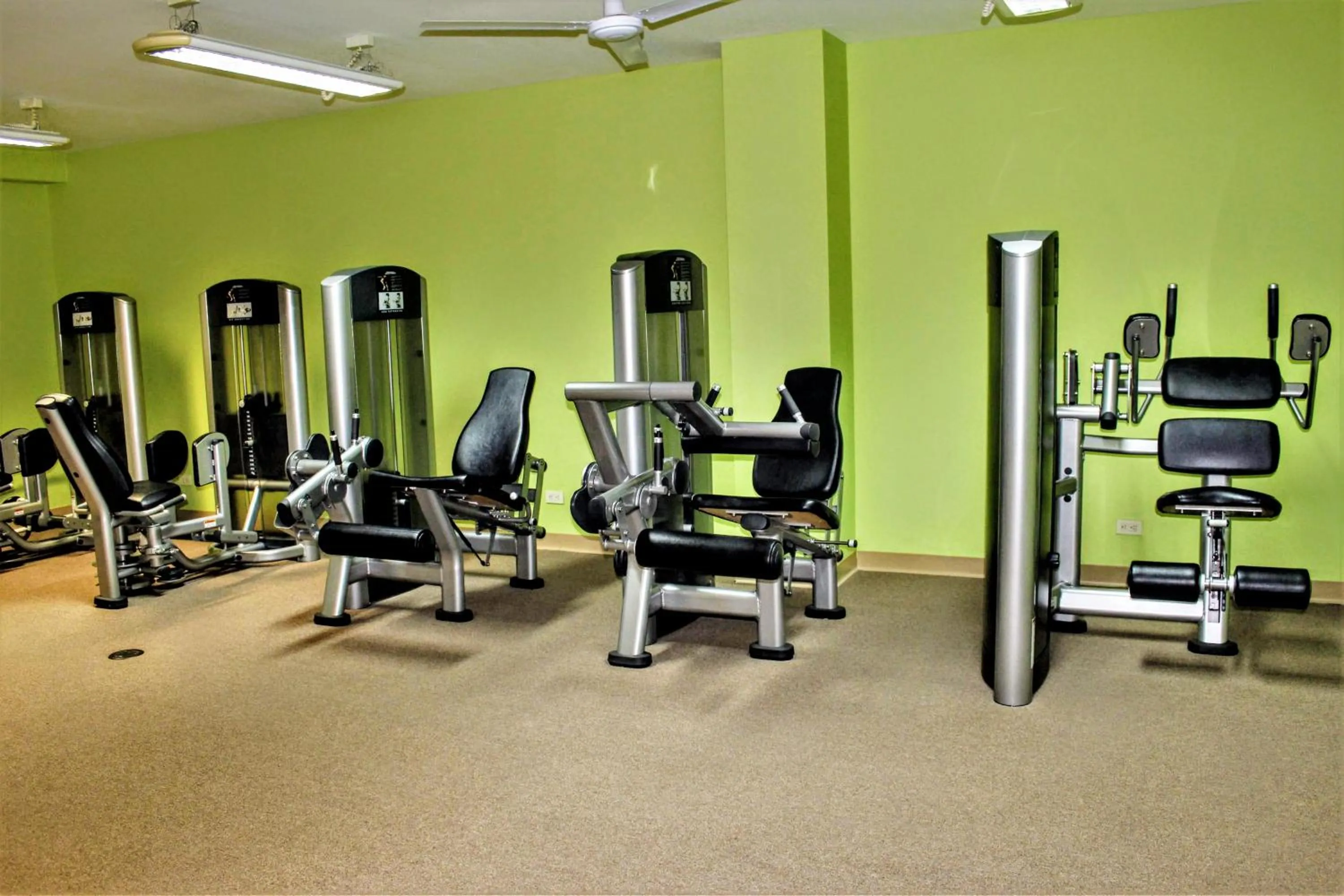 Fitness centre/facilities in Bella Sirena Luxury Resort 205-D