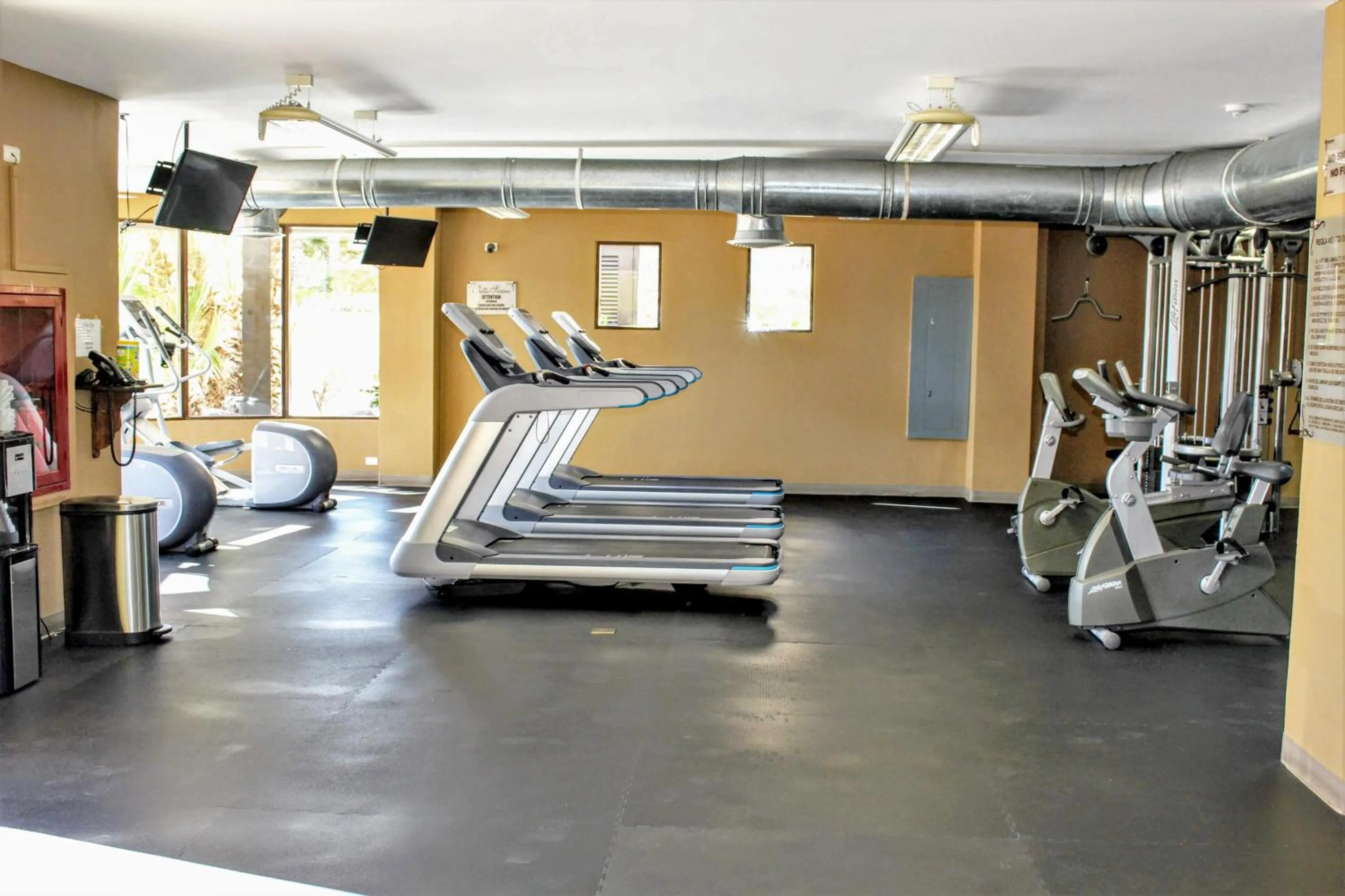 Fitness centre/facilities in Bella Sirena Luxury Resort 205-D