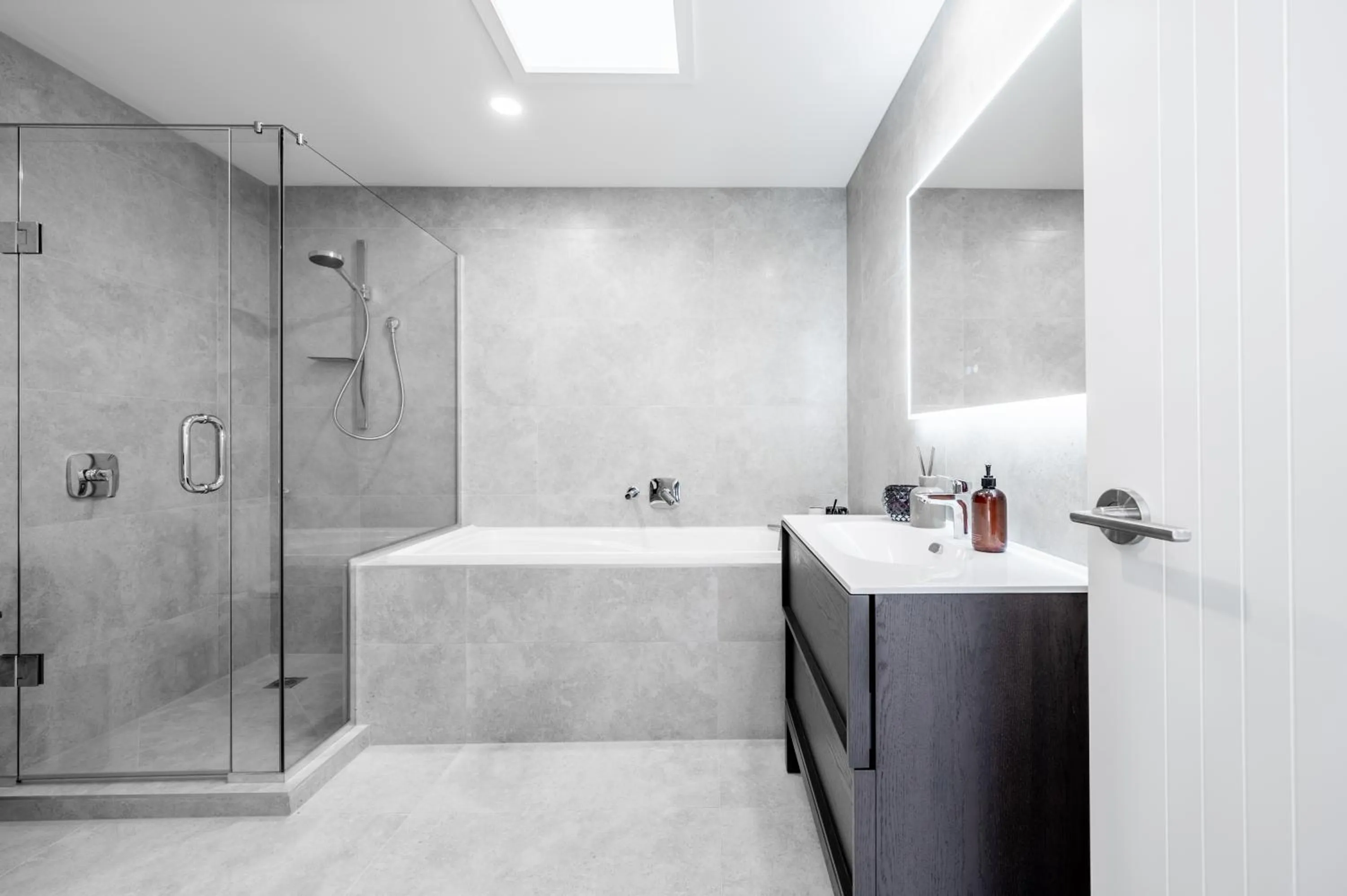 Shower in Sunrise Garden Suites