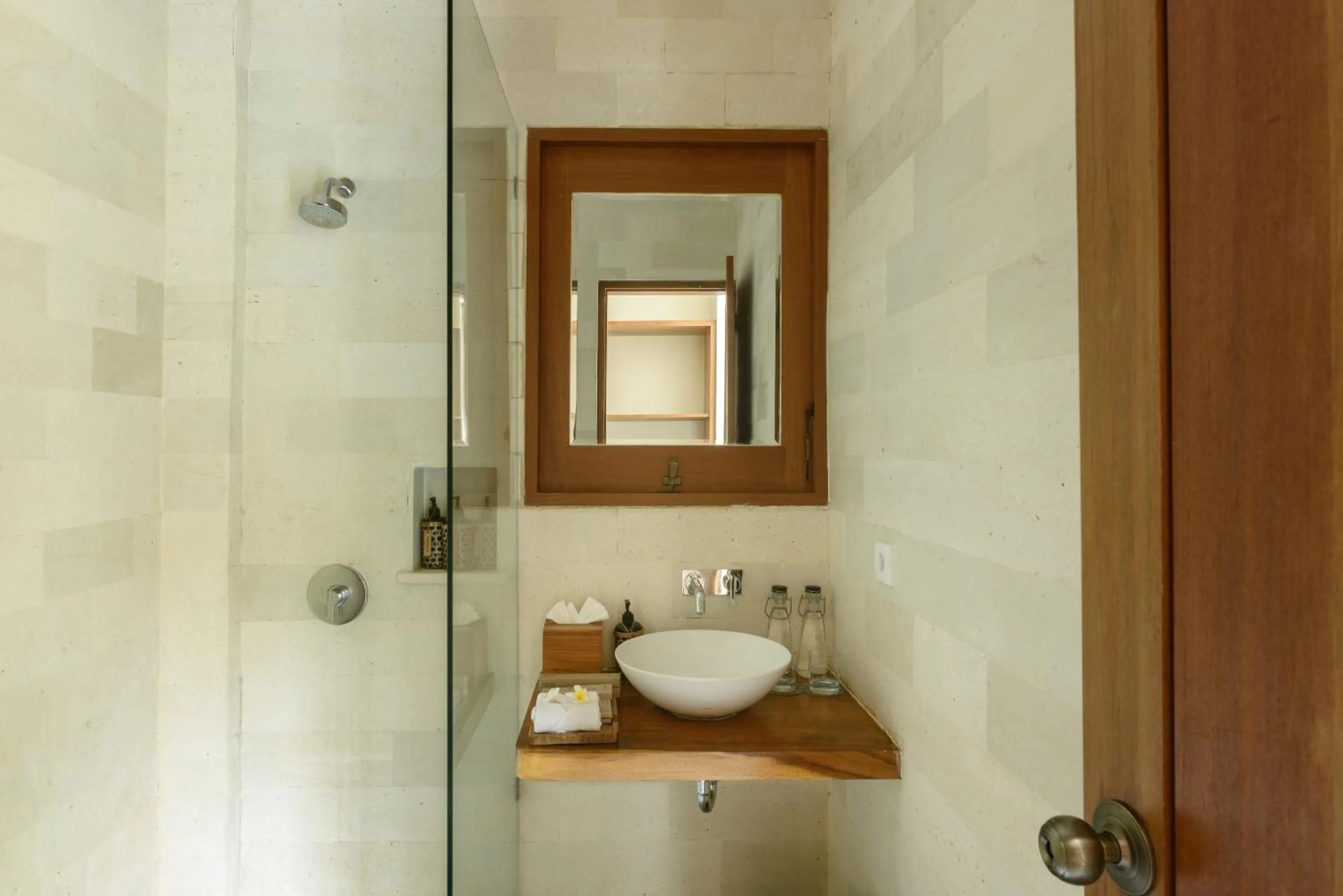 Shower in Anandathu Villas