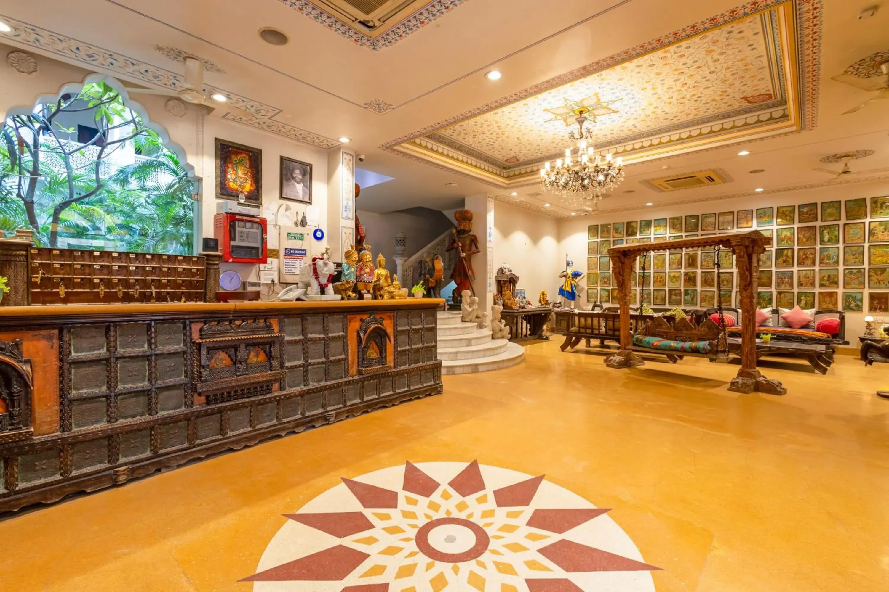 Lobby or reception in Jyoti Mahal - A Newly Renovated Heritage Hotel in the Centre of Delhi - Near New Railway Station & Connaught Place Lobby or reception in Jyoti Mahal - A Newly Renovated Heritage Hotel in the Centre of Delhi - Near New Railway Station & Connaught Place