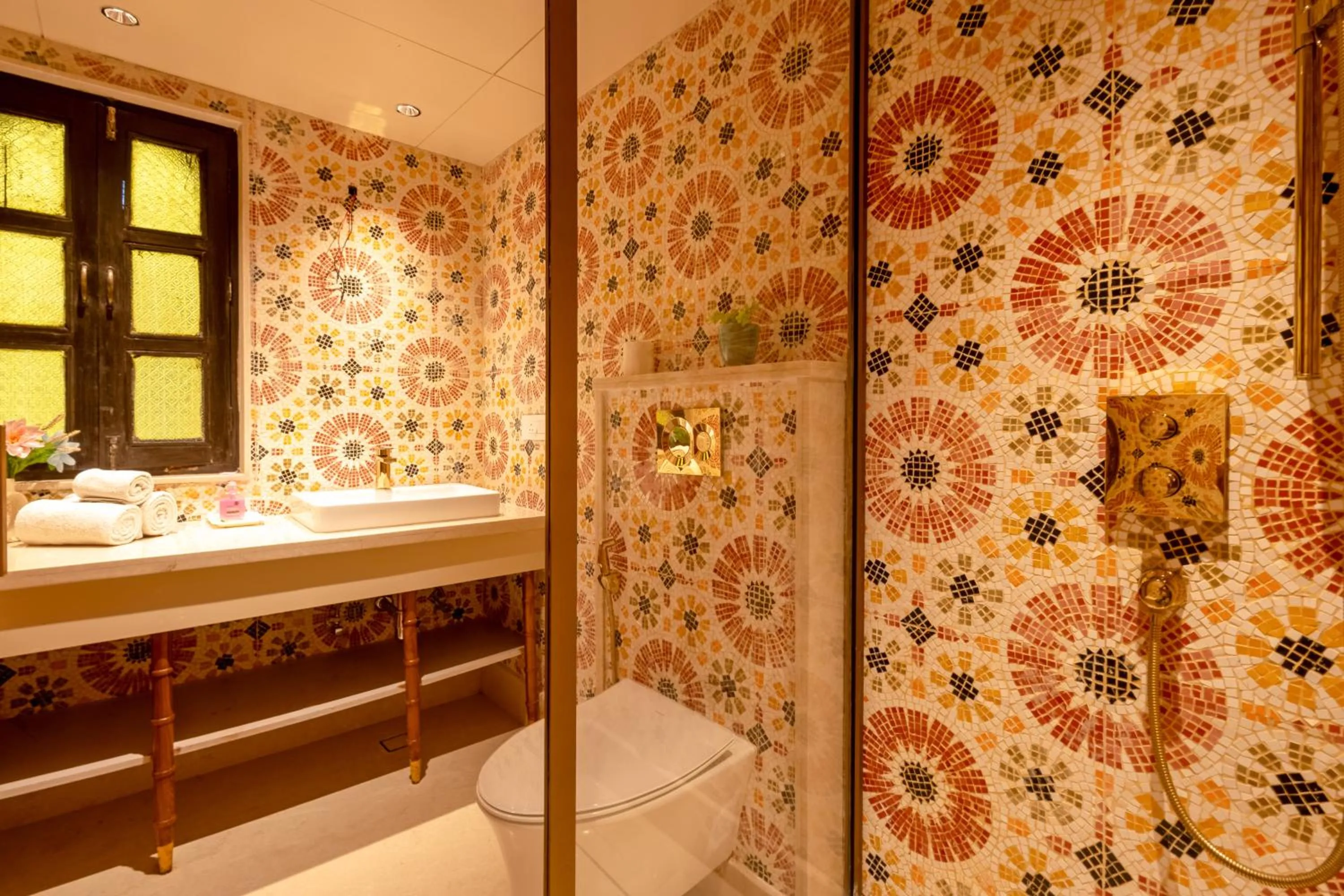 Bathroom in Jyoti Mahal - A Royal Heritage Hotel - Award Winning Hotel - Close to Connaught Place