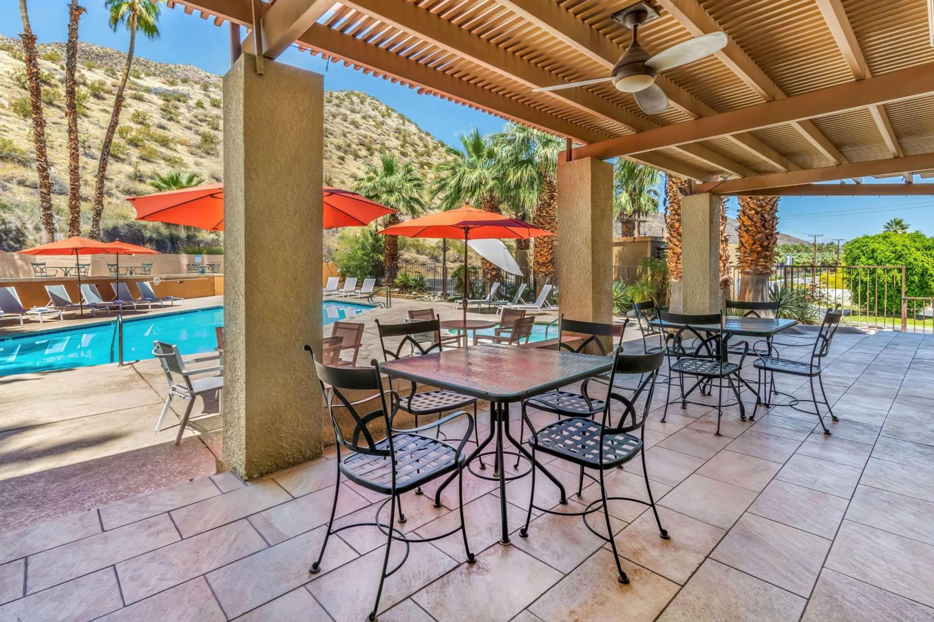 Breakfast in Best Western Inn at Palm Springs