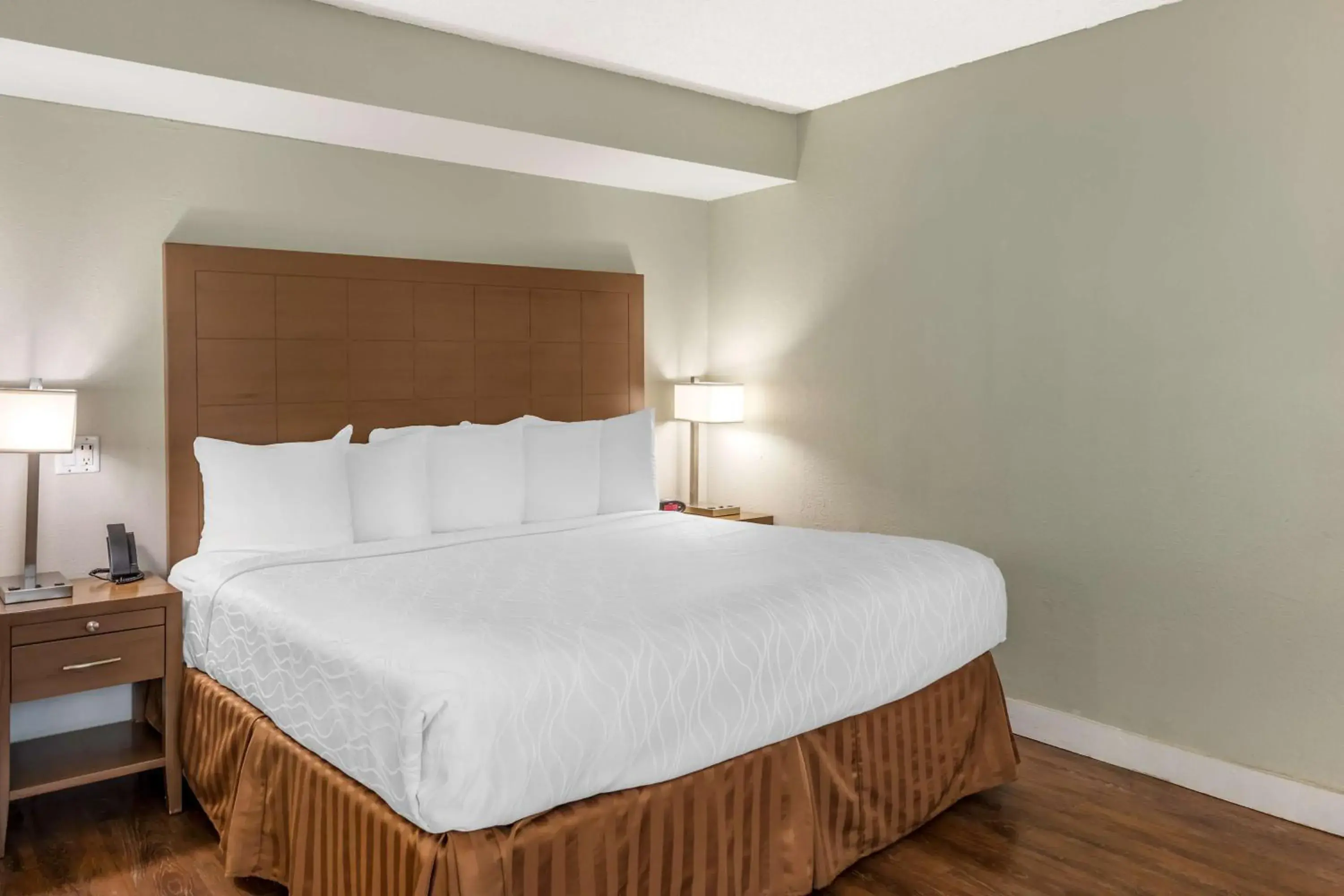 Bedroom, Bed in Best Western Inn at Palm Springs Bedroom, Bed in Best Western Inn at Palm Springs