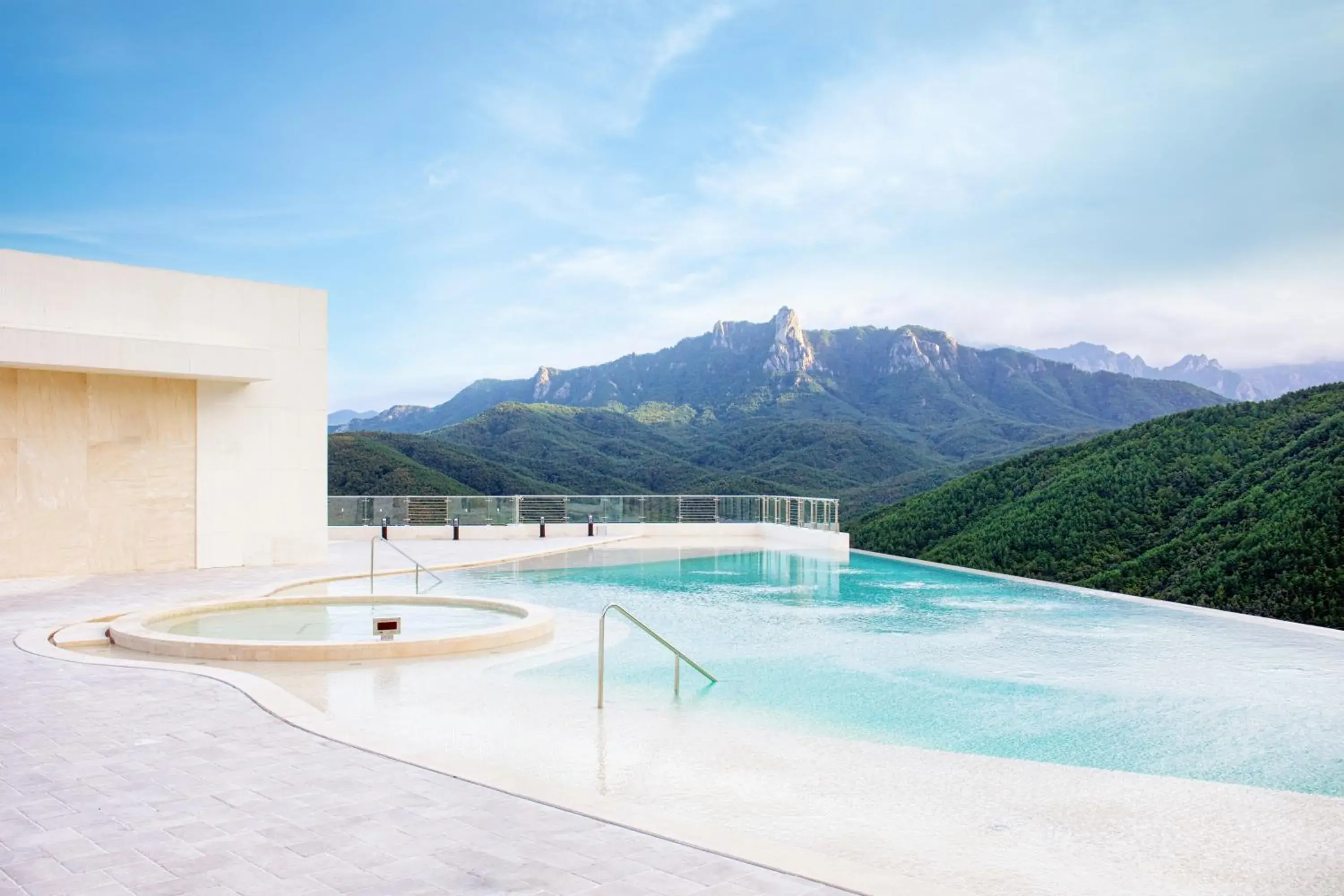 Property building in Sono Felice Delpino Property building in Sono Felice Delpino