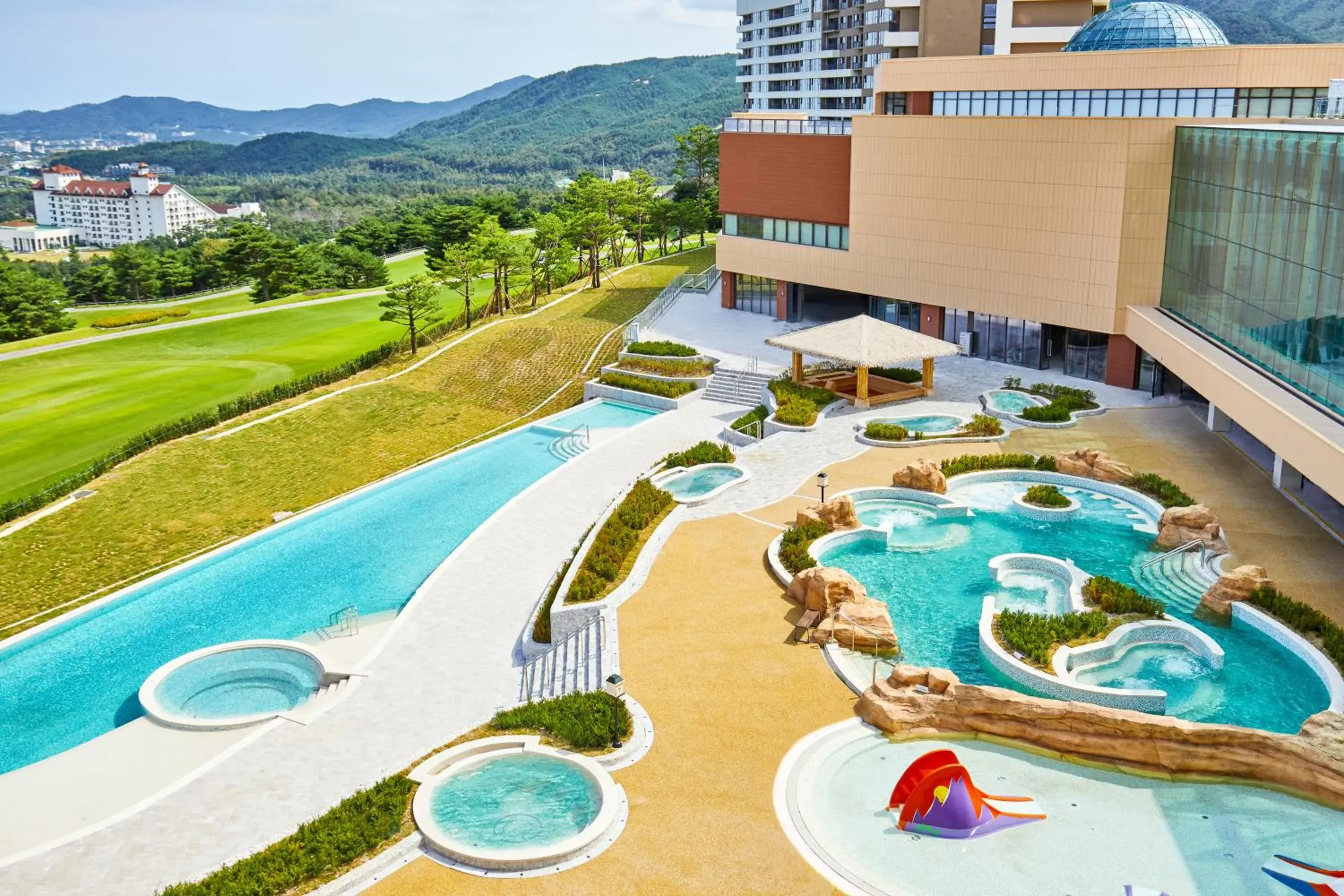 Pool view in Sono Felice Delpino Pool view in Sono Felice Delpino