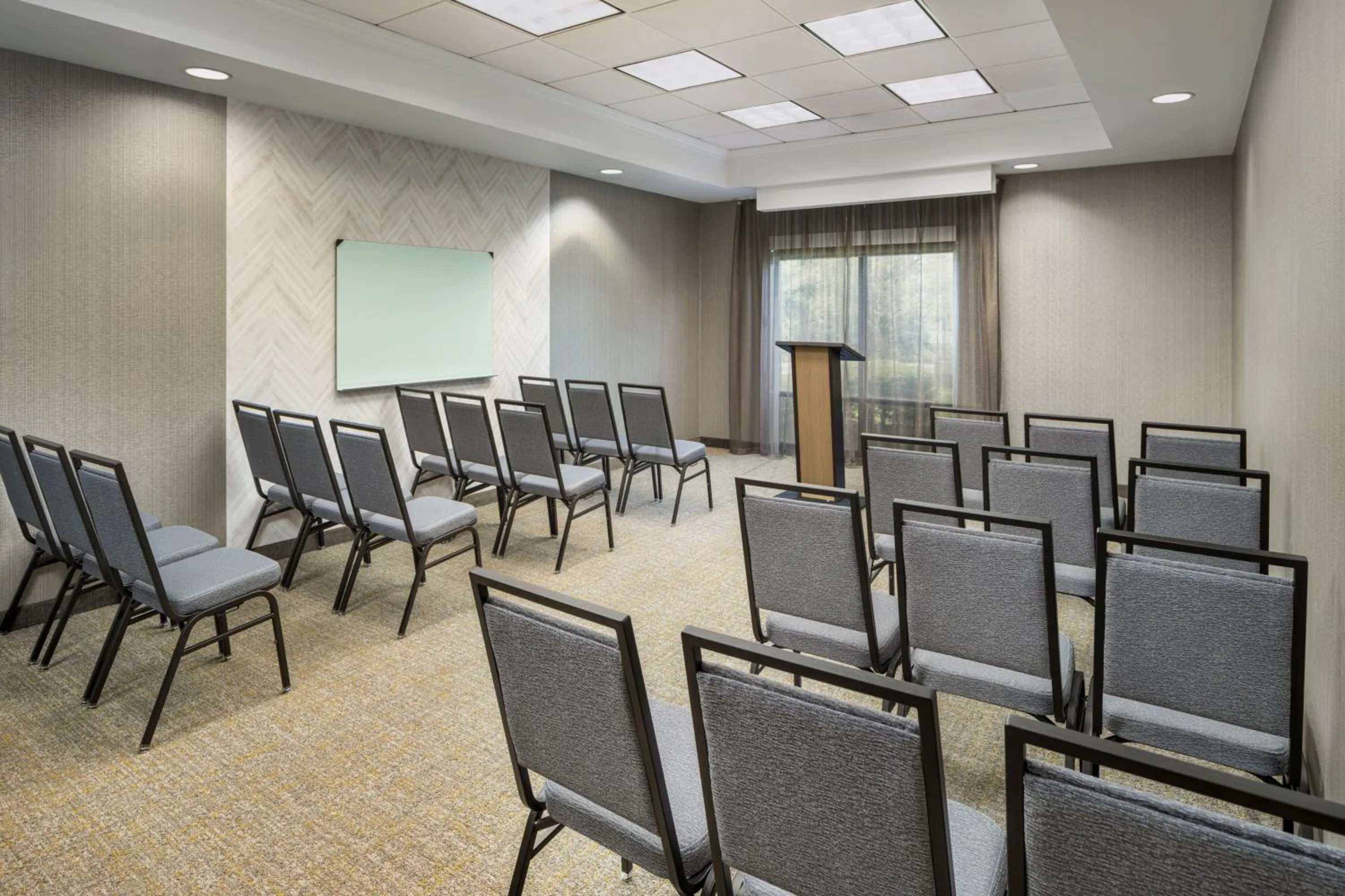 Meeting/conference room in SpringHill Suites by Marriott Newark International Airport