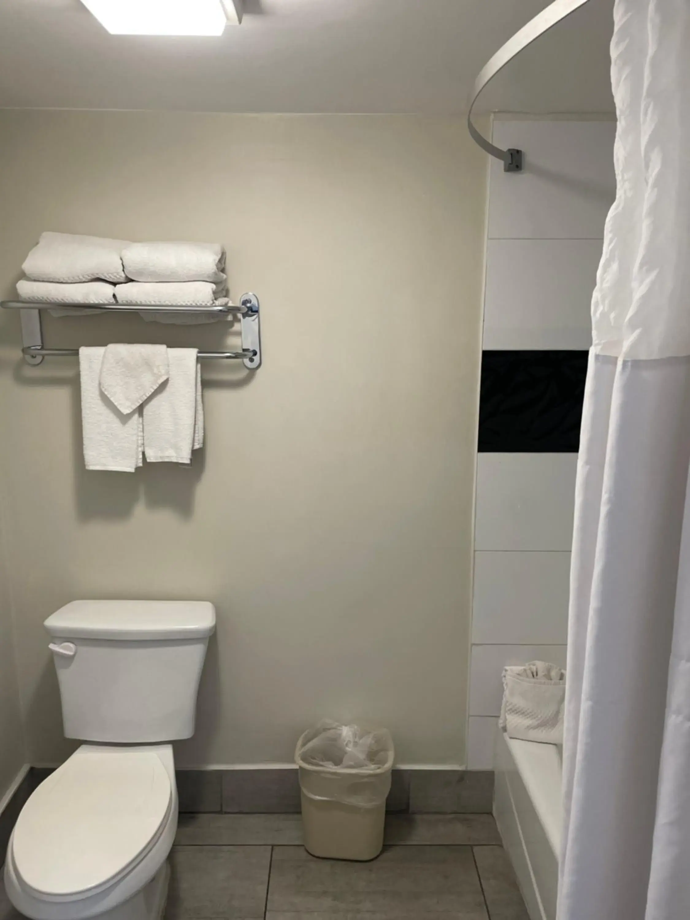 Queen Room with Sofa Bed - Non-Smoking in Quality Inn & Suites Goodyear - Phoenix West Queen Room with Sofa Bed - Non-Smoking in Quality Inn & Suites Goodyear - Phoenix West