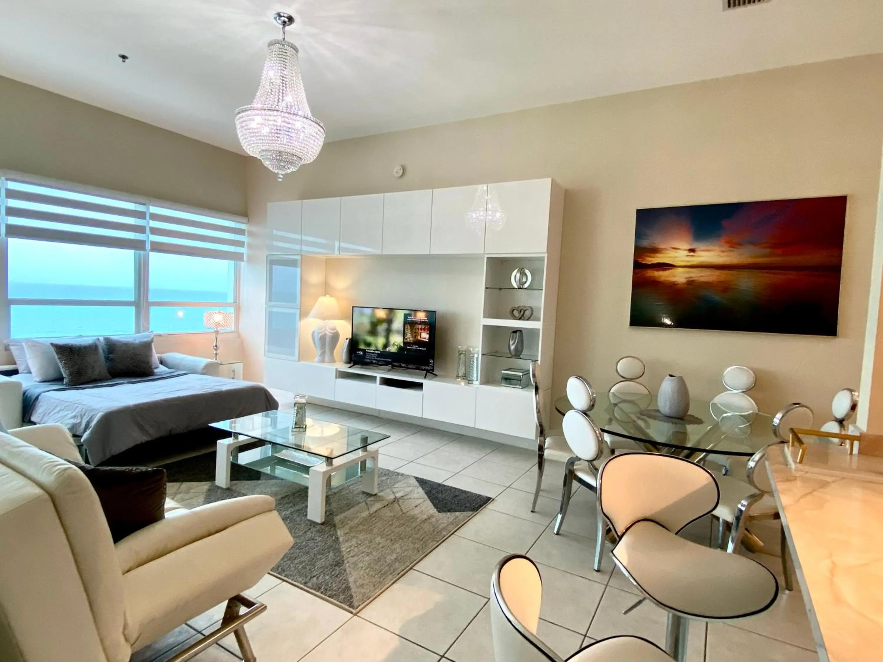 TV and multimedia in Castle Beach Resort Condo - Panoramic Large Penthouse or Deluxe 1 BR Direct Ocean View and beach access- Updated-Free parking-