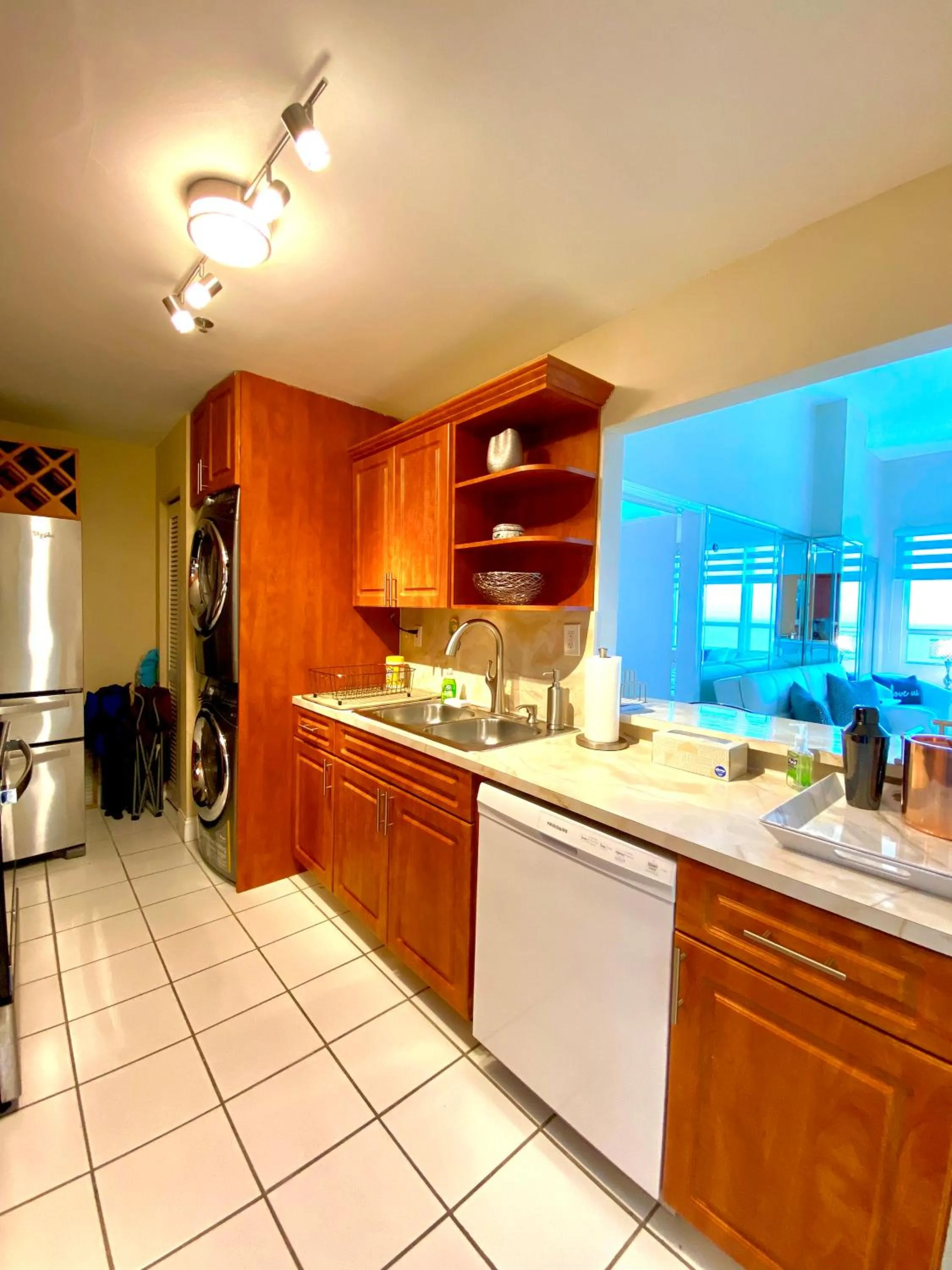 Coffee/tea facilities in Castle Beach Resort Condo - Panoramic Large Penthouse or Deluxe 1 BR Direct Ocean View and beach access- Updated-Free parking-