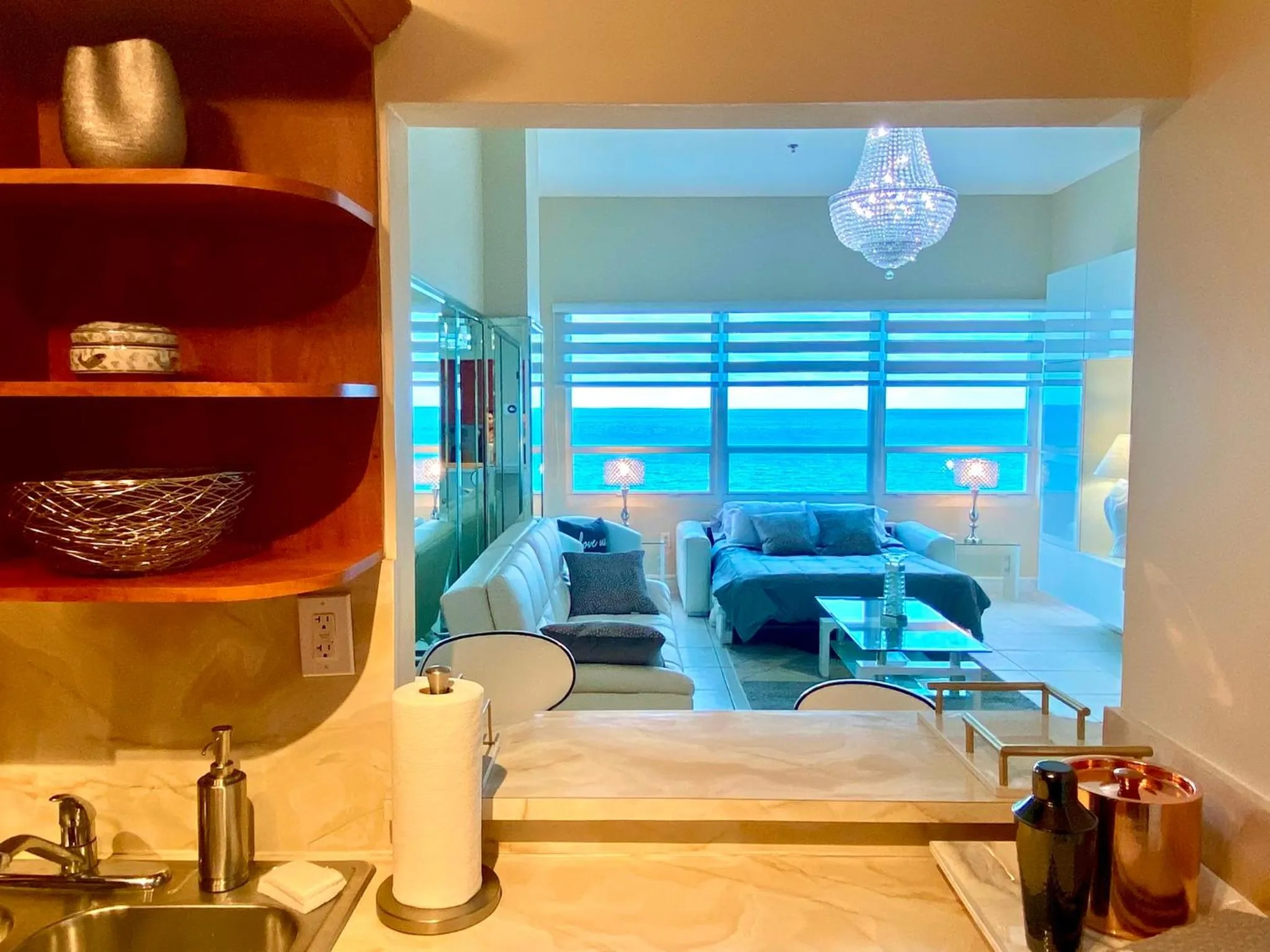 Sea view, Bed in Castle Beach Resort Condo - Panoramic Large Penthouse or Deluxe 1 BR Direct Ocean View and beach access- Updated-Free parking-