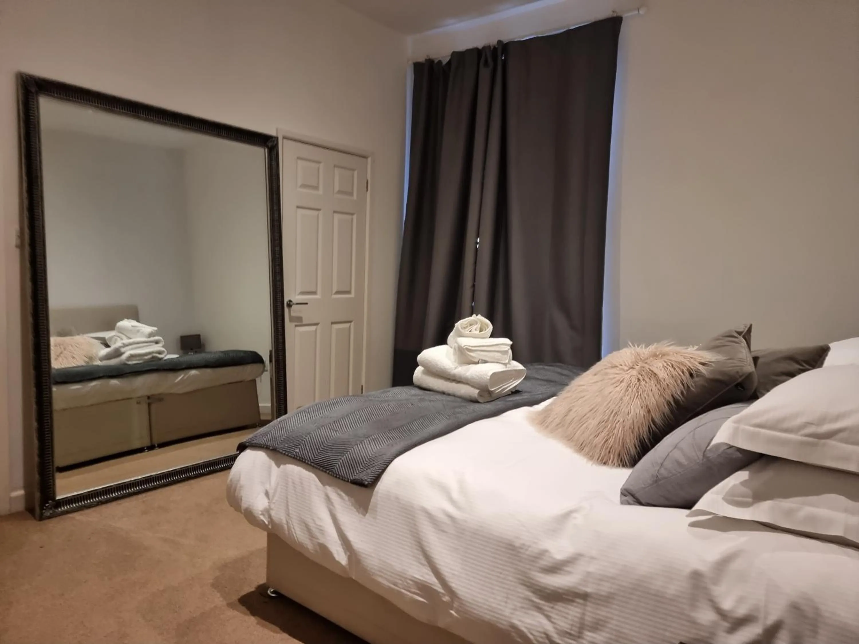 Bed in Heritage Place by Select SA
