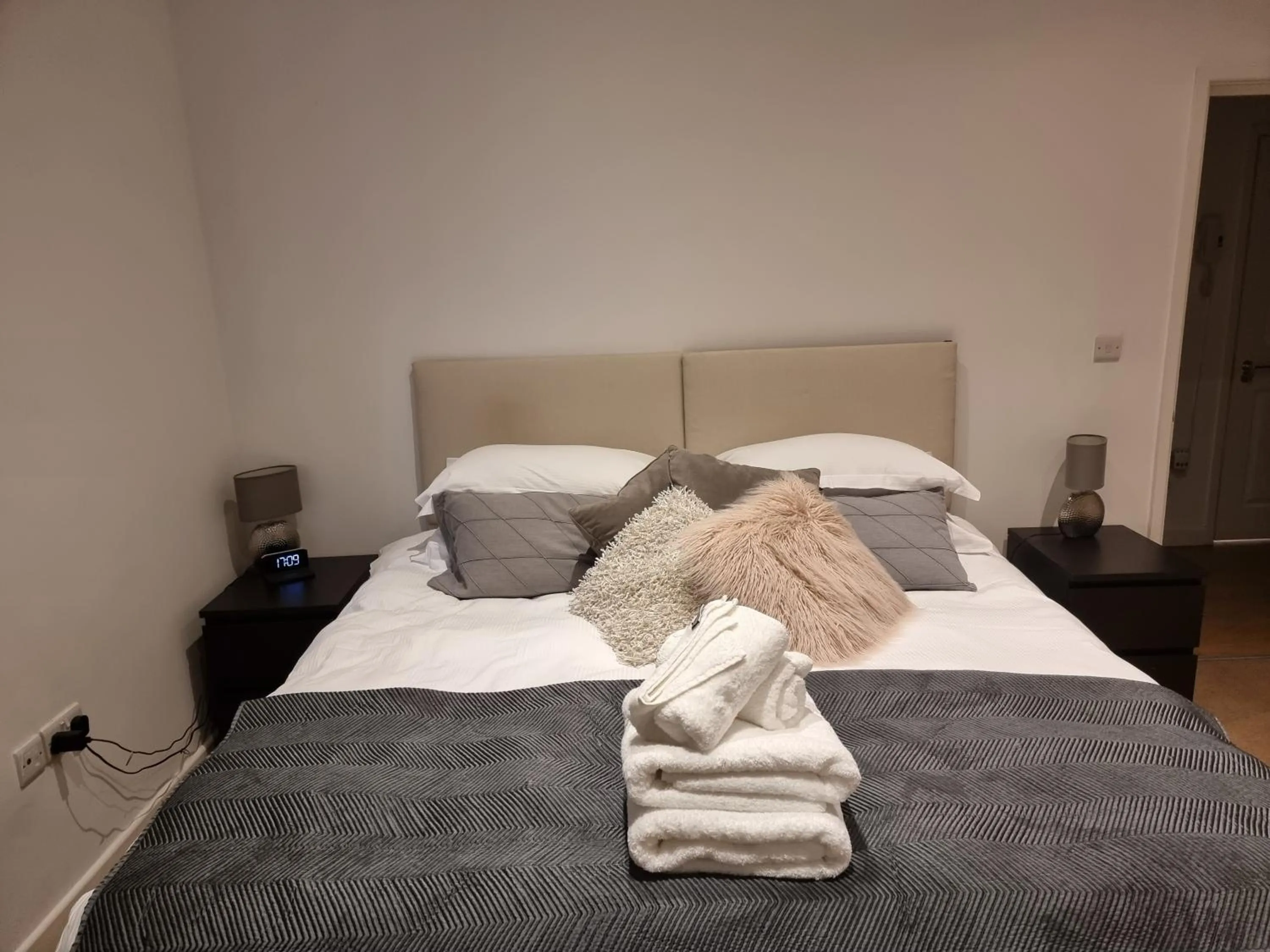 Bed in Heritage Place by Select SA