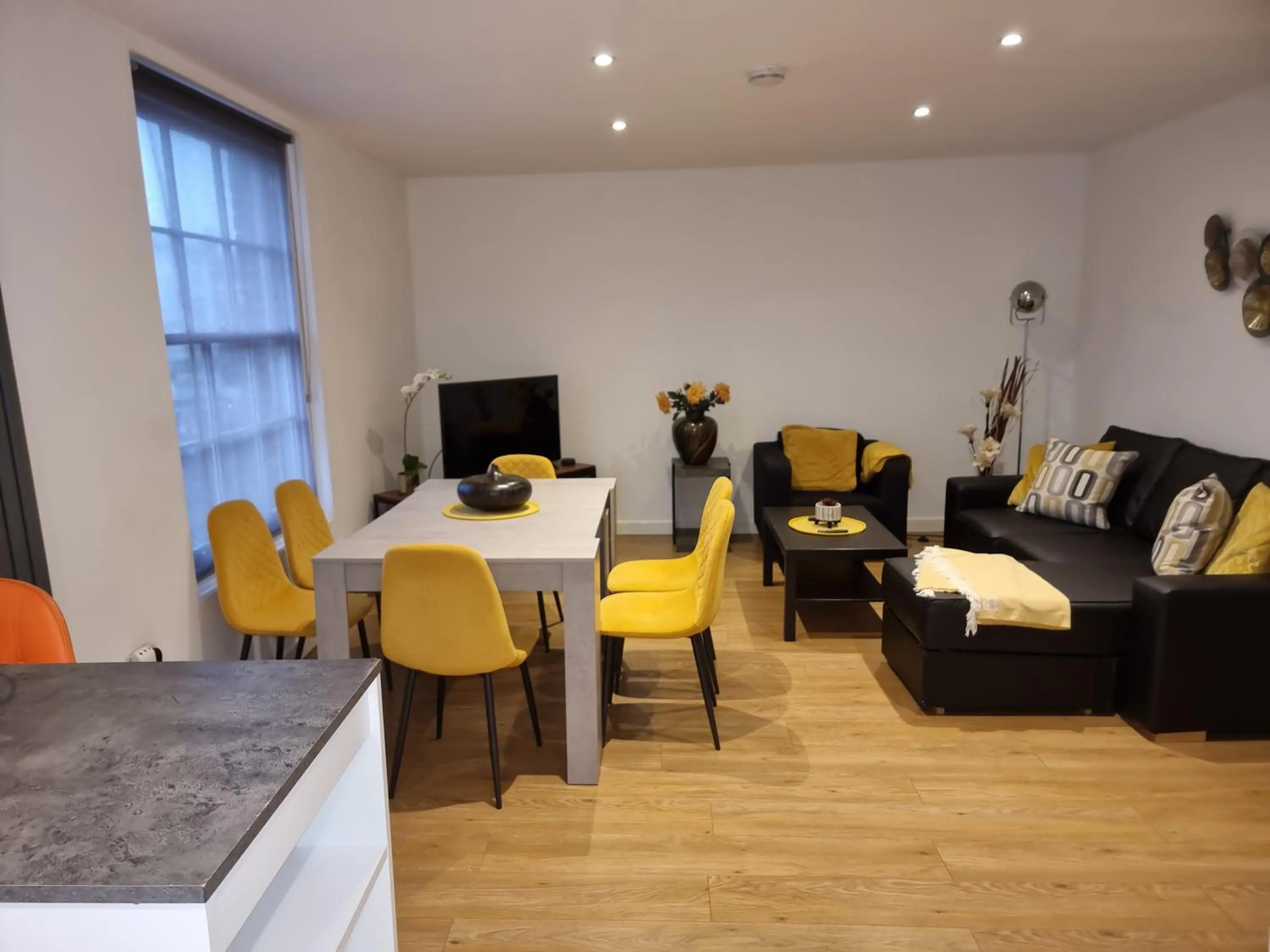 TV and multimedia in Heritage Place by Select SA