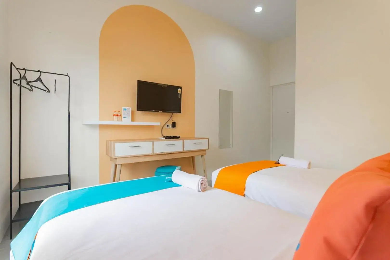 Deluxe Twin Room in Sans Resort Parung Bogor Deluxe Twin Room in Sans Resort Parung Bogor