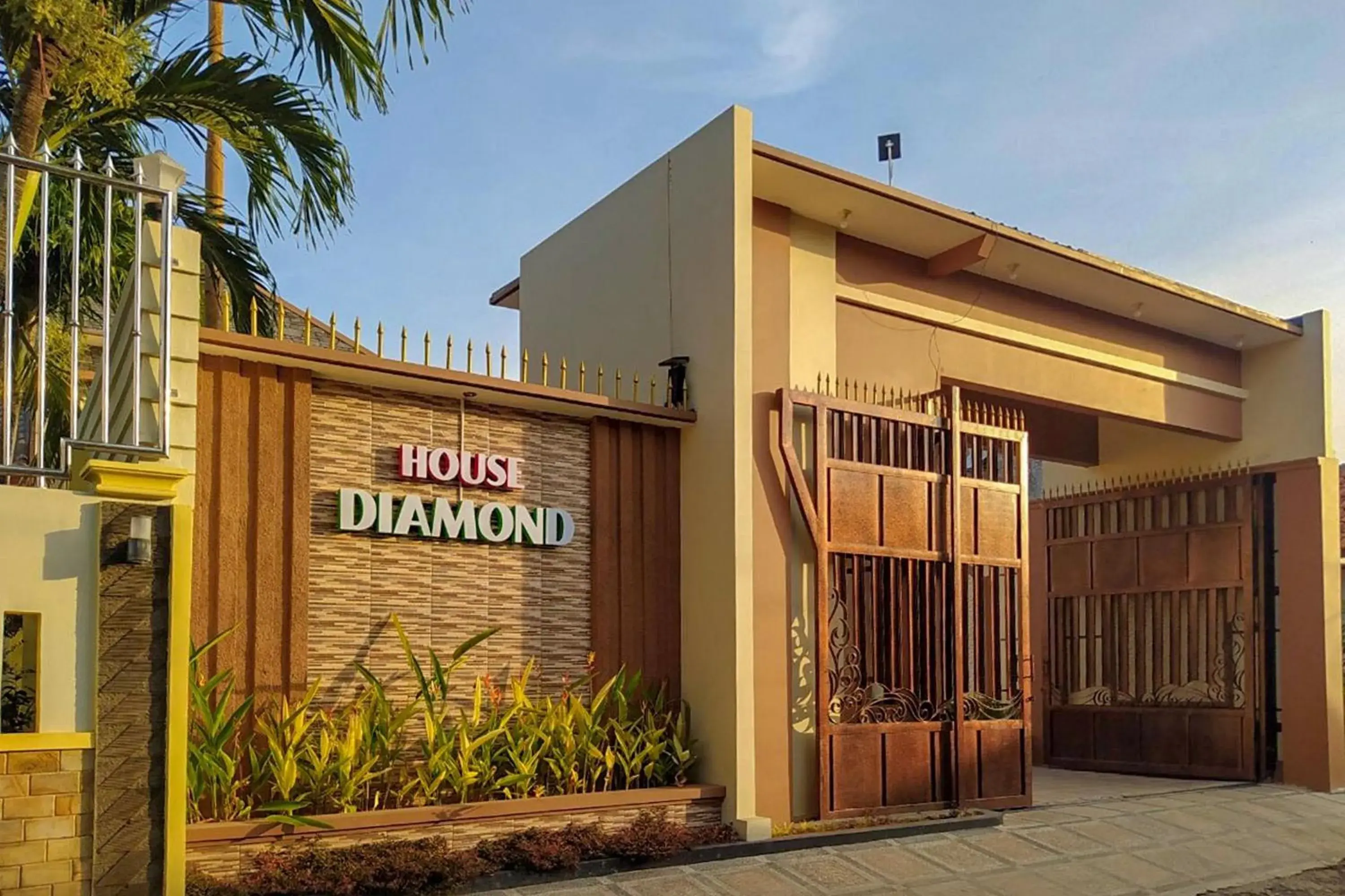 Property building in RedDoorz Syariah near Exit Tol Pemalang Property building in RedDoorz Syariah near Exit Tol Pemalang