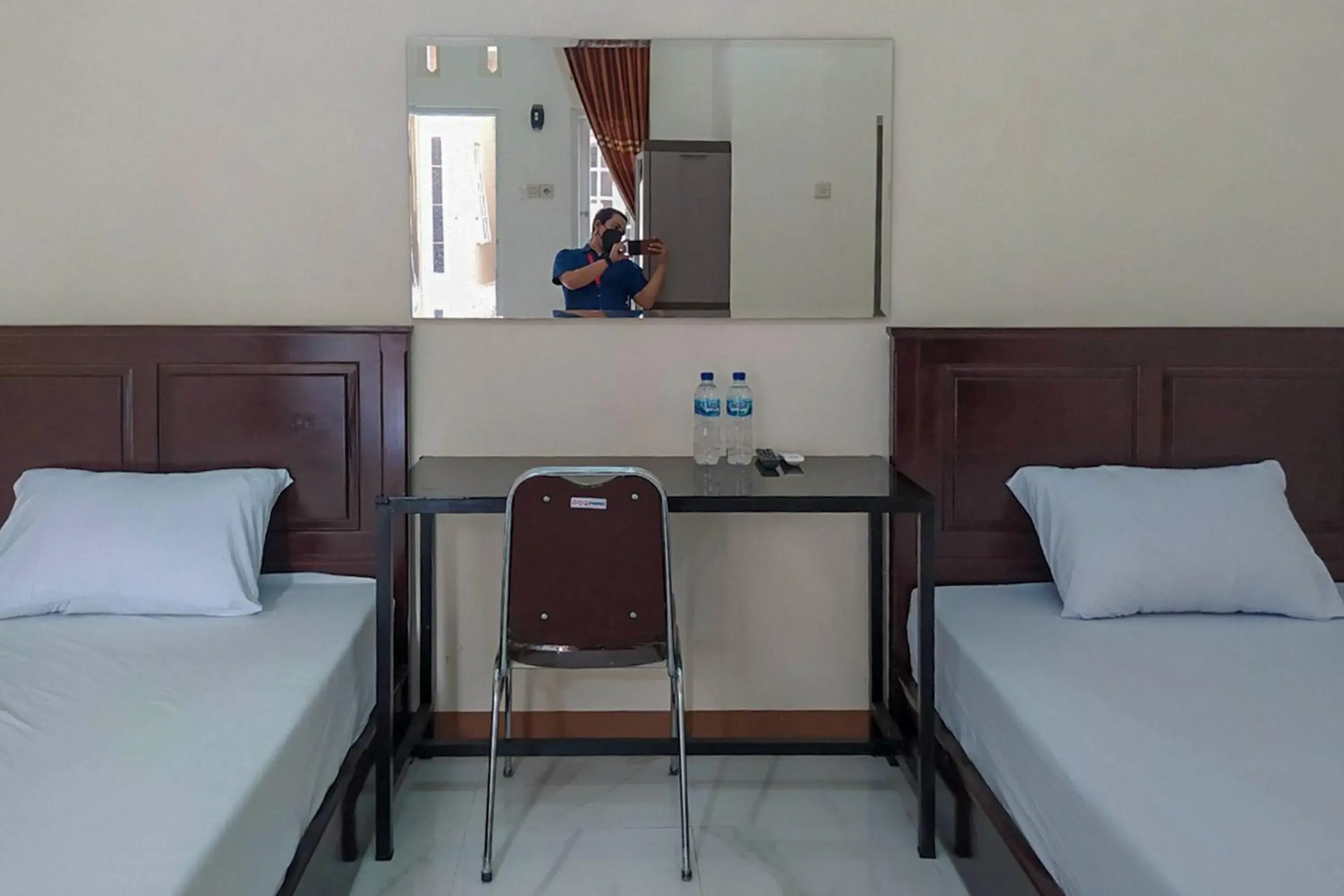 Bed in RedDoorz Syariah near Exit Tol Pemalang Bed in RedDoorz Syariah near Exit Tol Pemalang