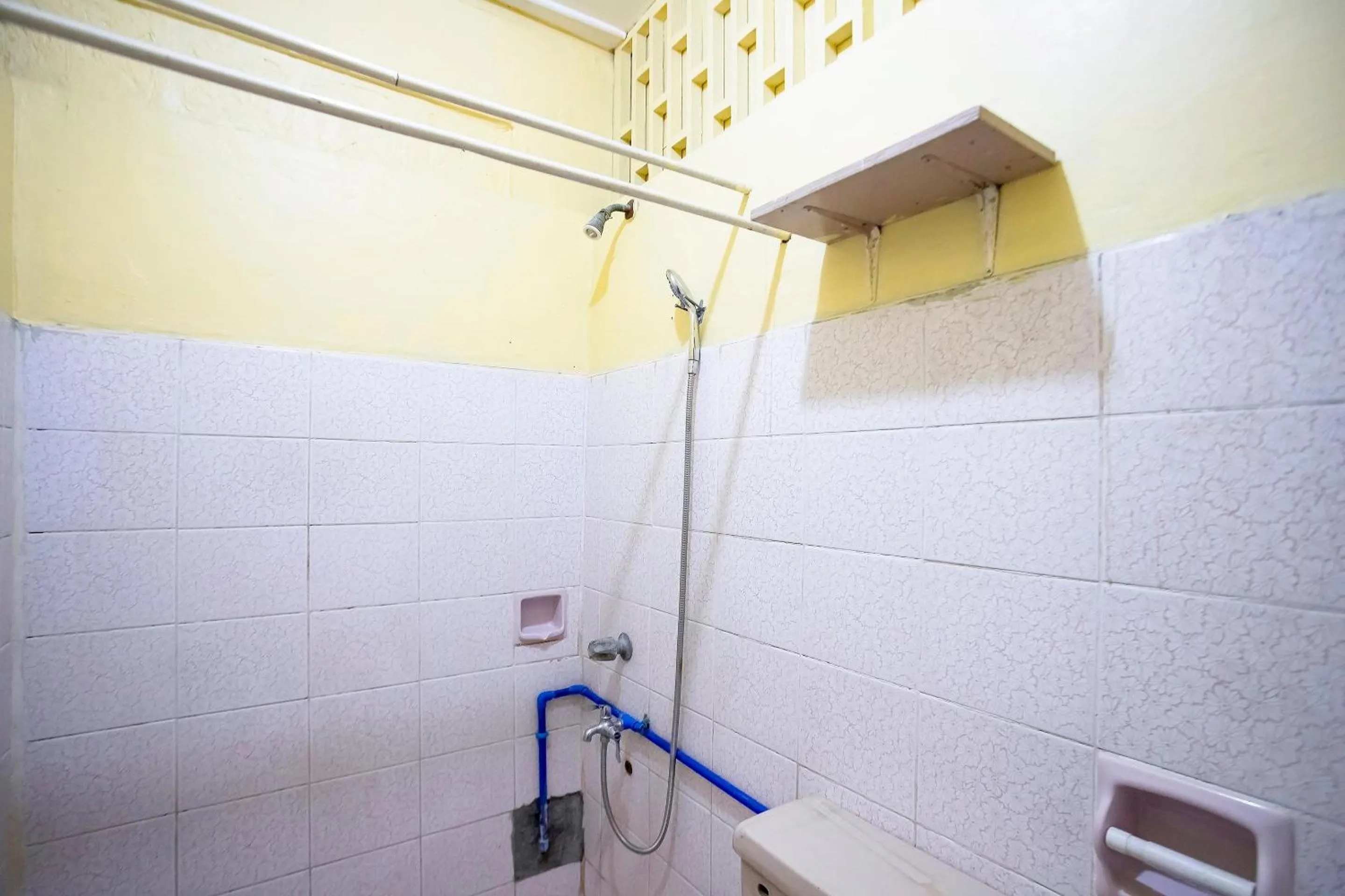 Bathroom in Mye Tourist Inn