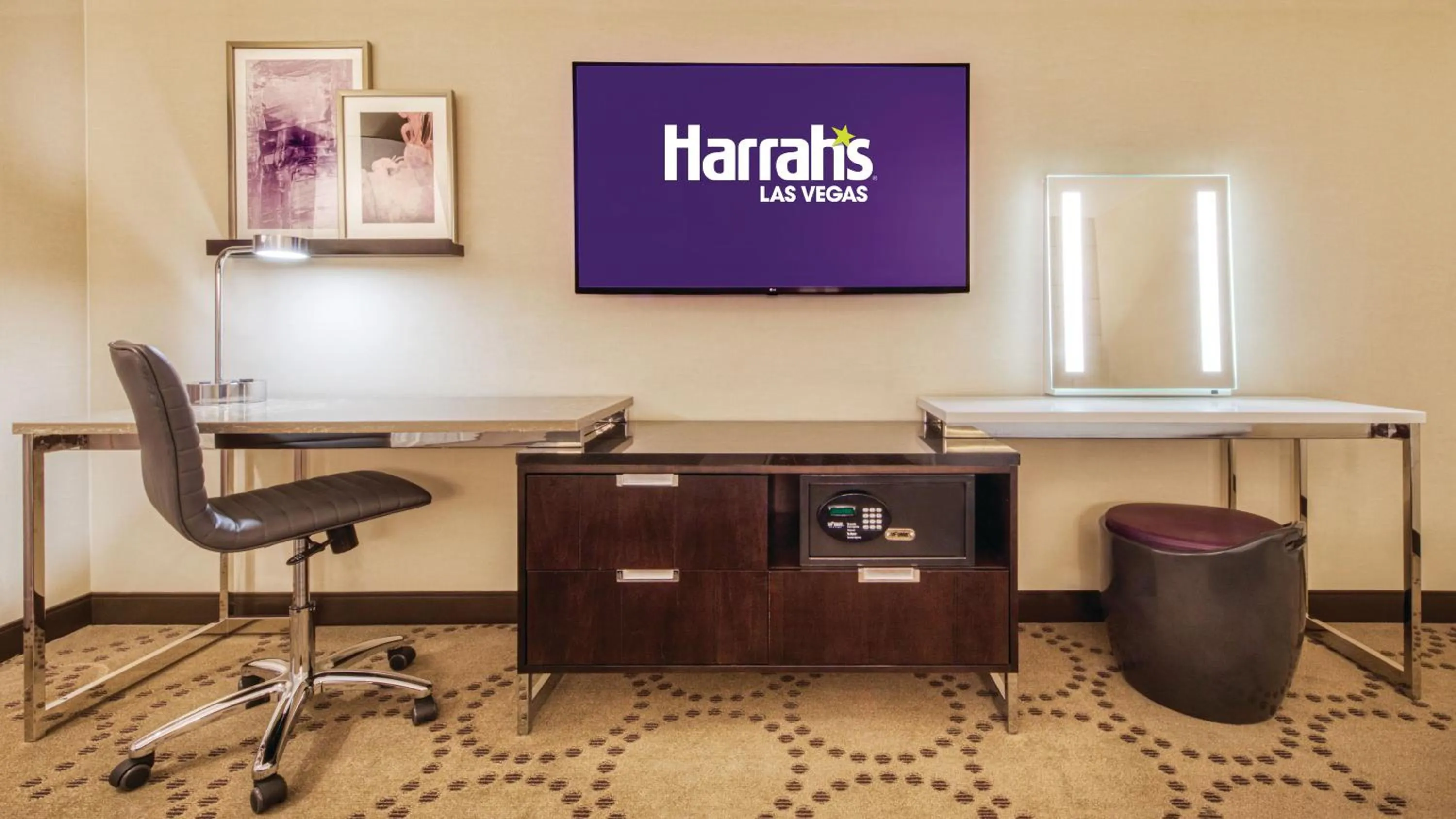 TV and multimedia in Harrah's Las Vegas, A Caesars Destination