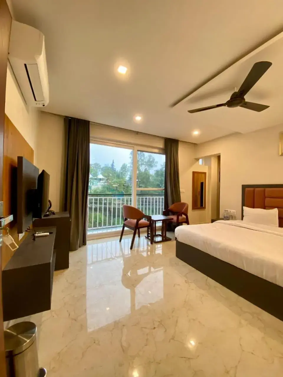 Photo of the whole room, Bed in SERENE SUITES Photo of the whole room, Bed in SERENE SUITES