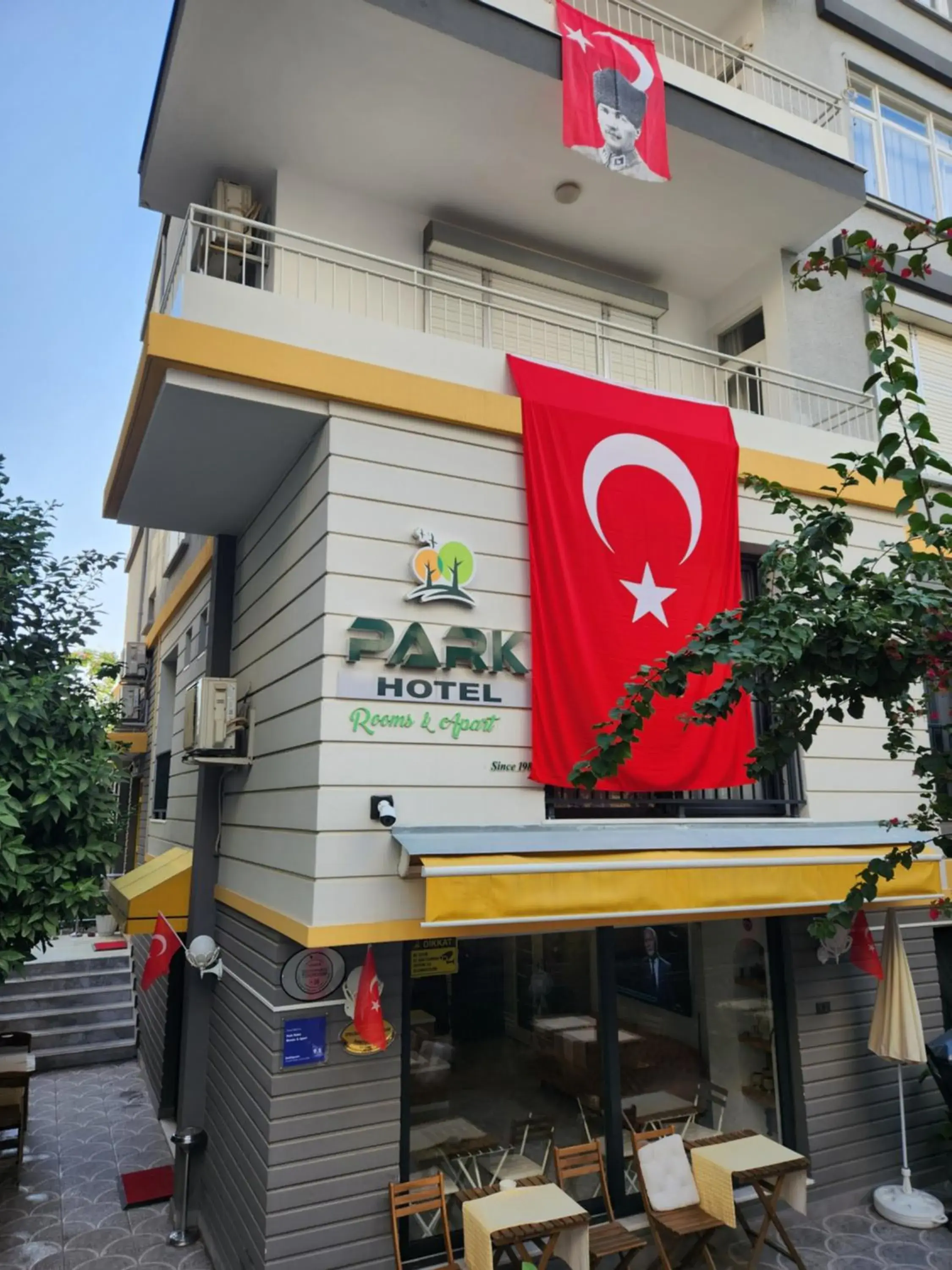 Facade/entrance in Park Hotel Rooms & Apart Facade/entrance in Park Hotel Rooms & Apart