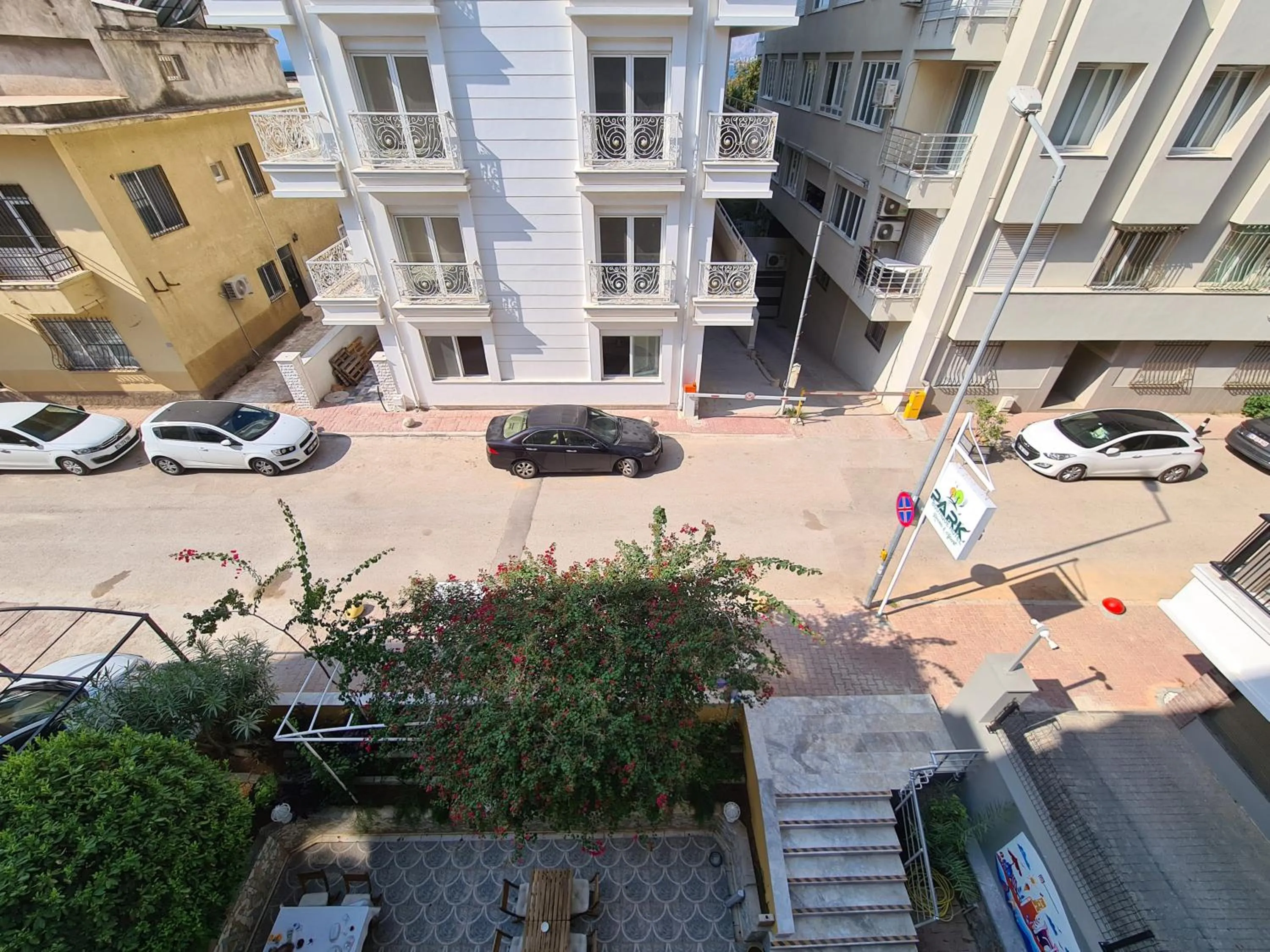 Neighbourhood in Park Hotel Rooms & Apart