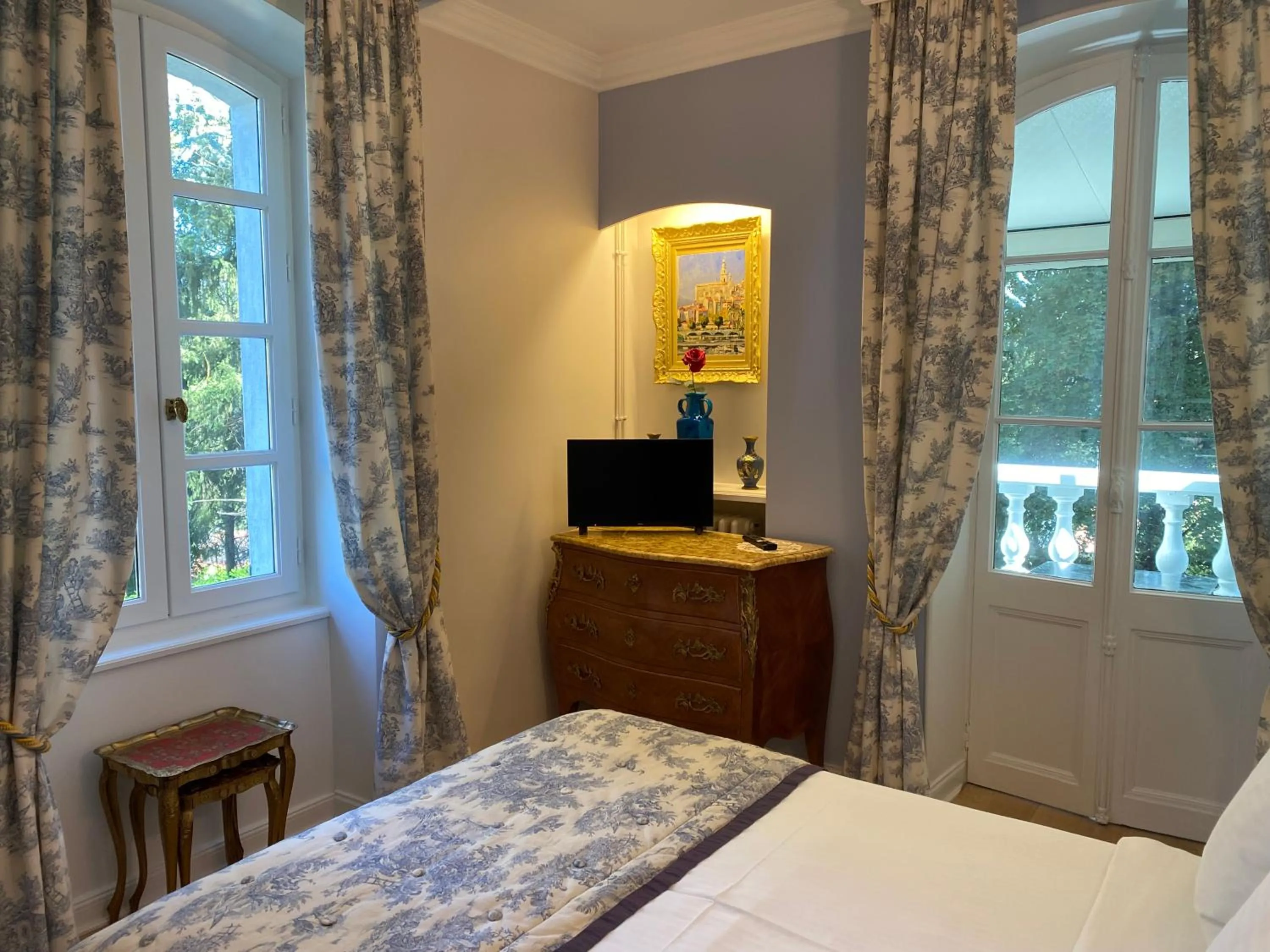 Bedroom, Bed in Logis Vélès