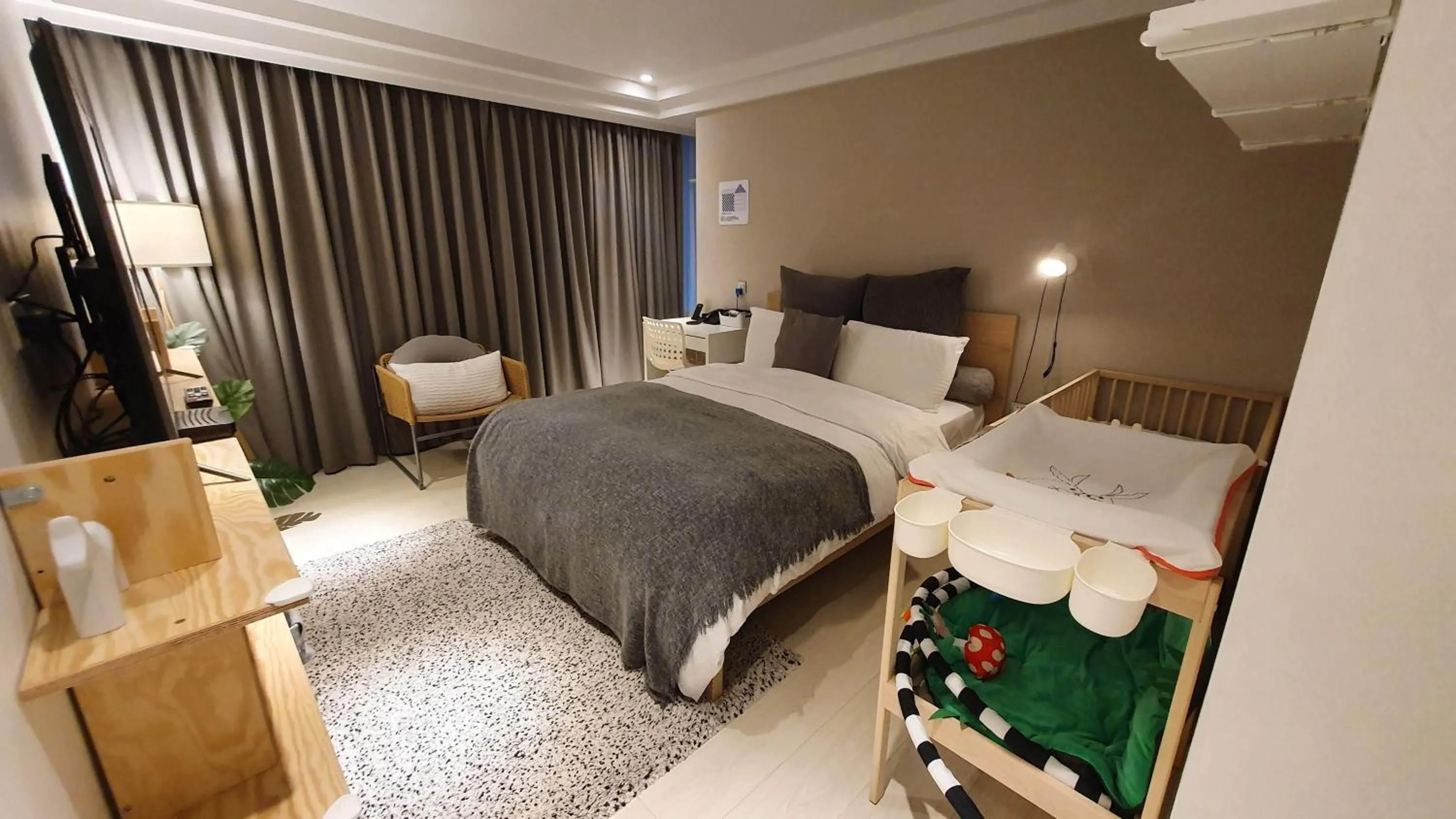 Bed in Yomi Hotel - ShuangLian MRT