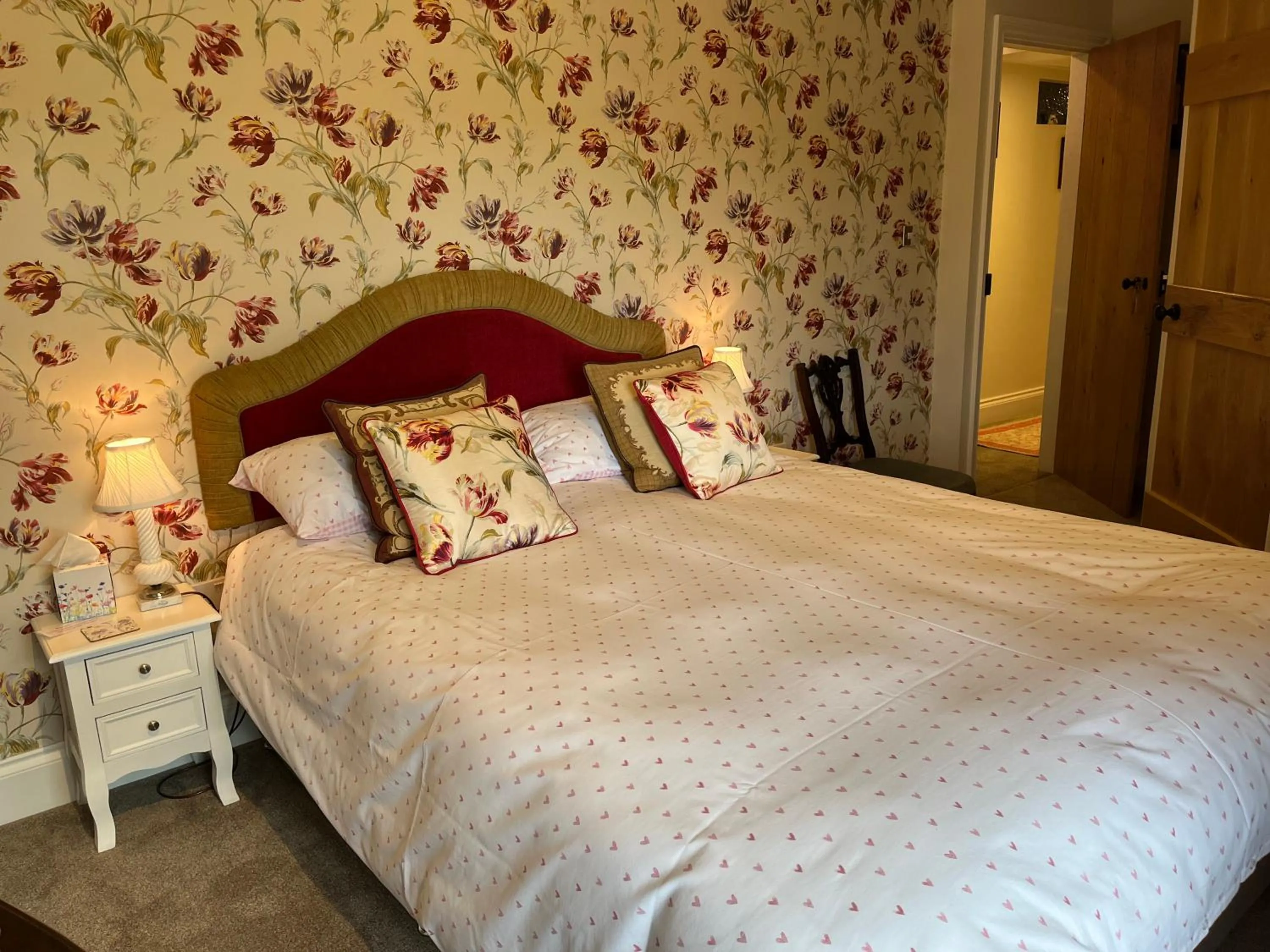 Bed in Picket Post House Bed & Breakfast