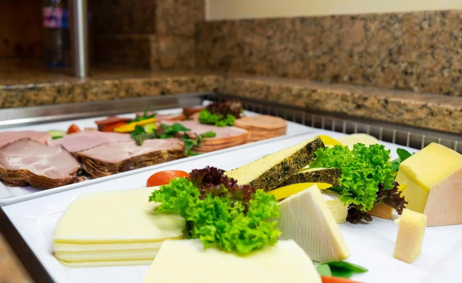 Buffet breakfast in Hotel Zum Schwarzen Bären