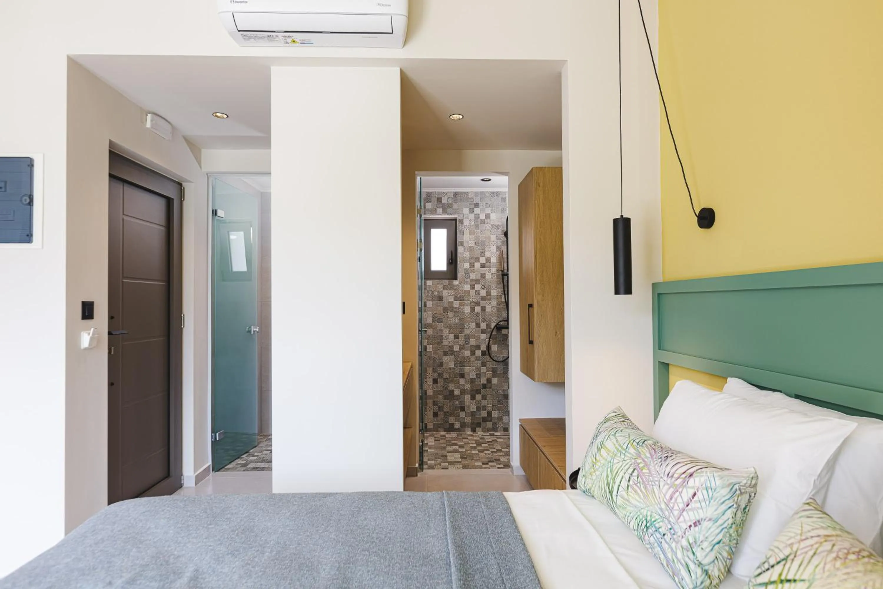 Bedroom, Bed in Mira Mare Luxury Residence