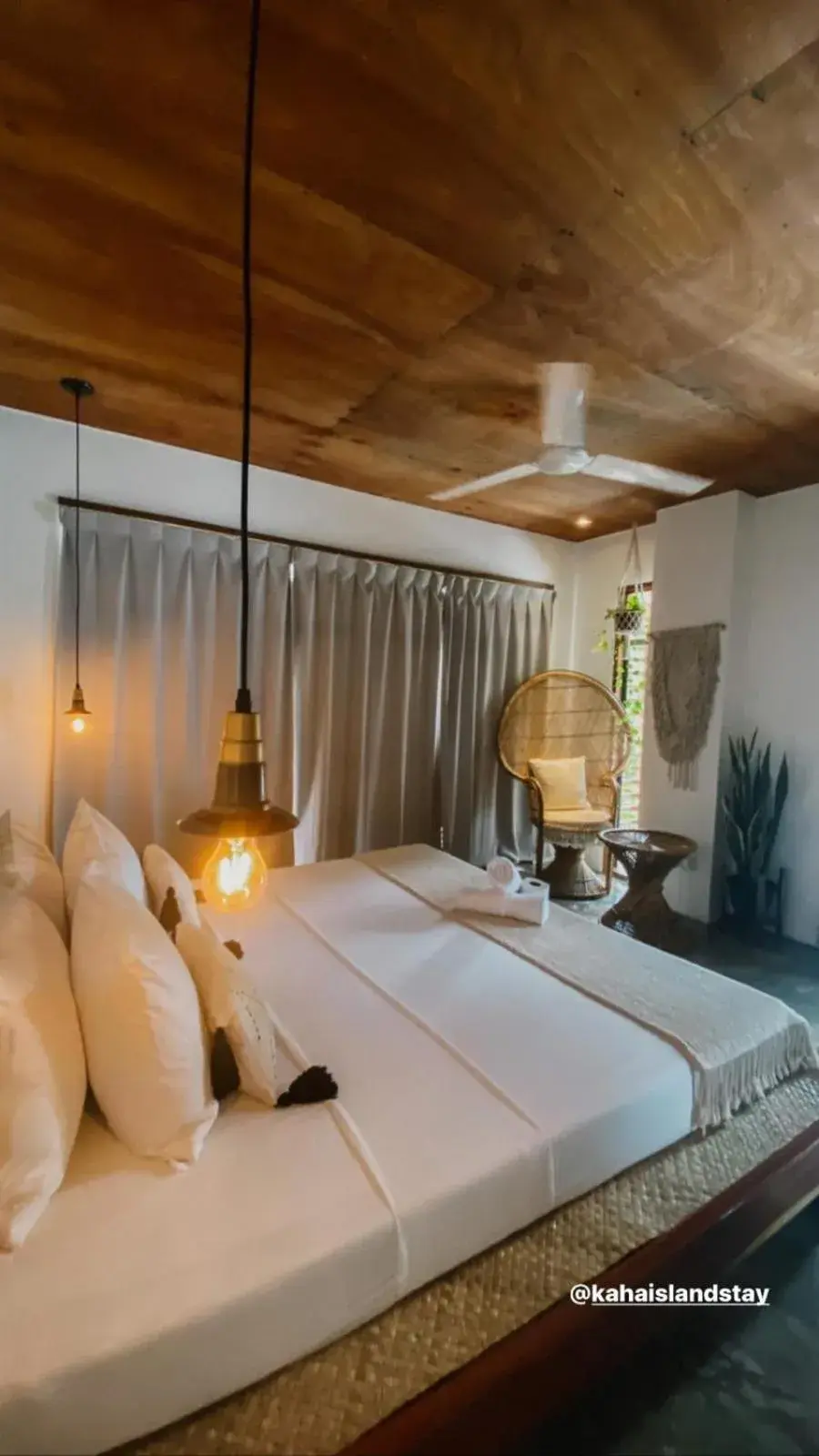 Standard King Room - single occupancy in Kaha Island Stay Standard King Room - single occupancy in Kaha Island Stay