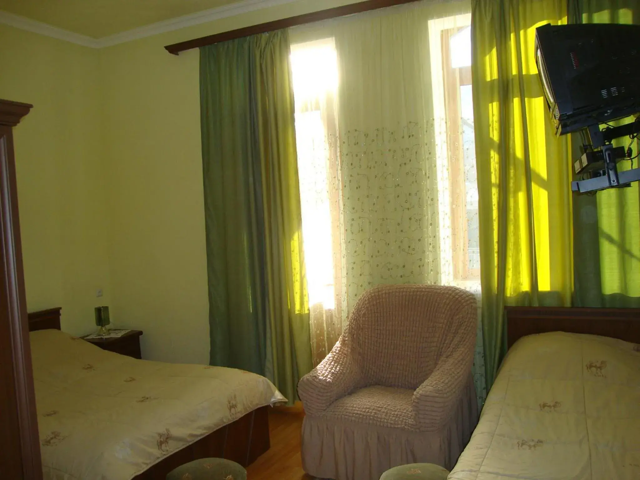 Twin Room in Hotel MIRA Twin Room in Hotel MIRA