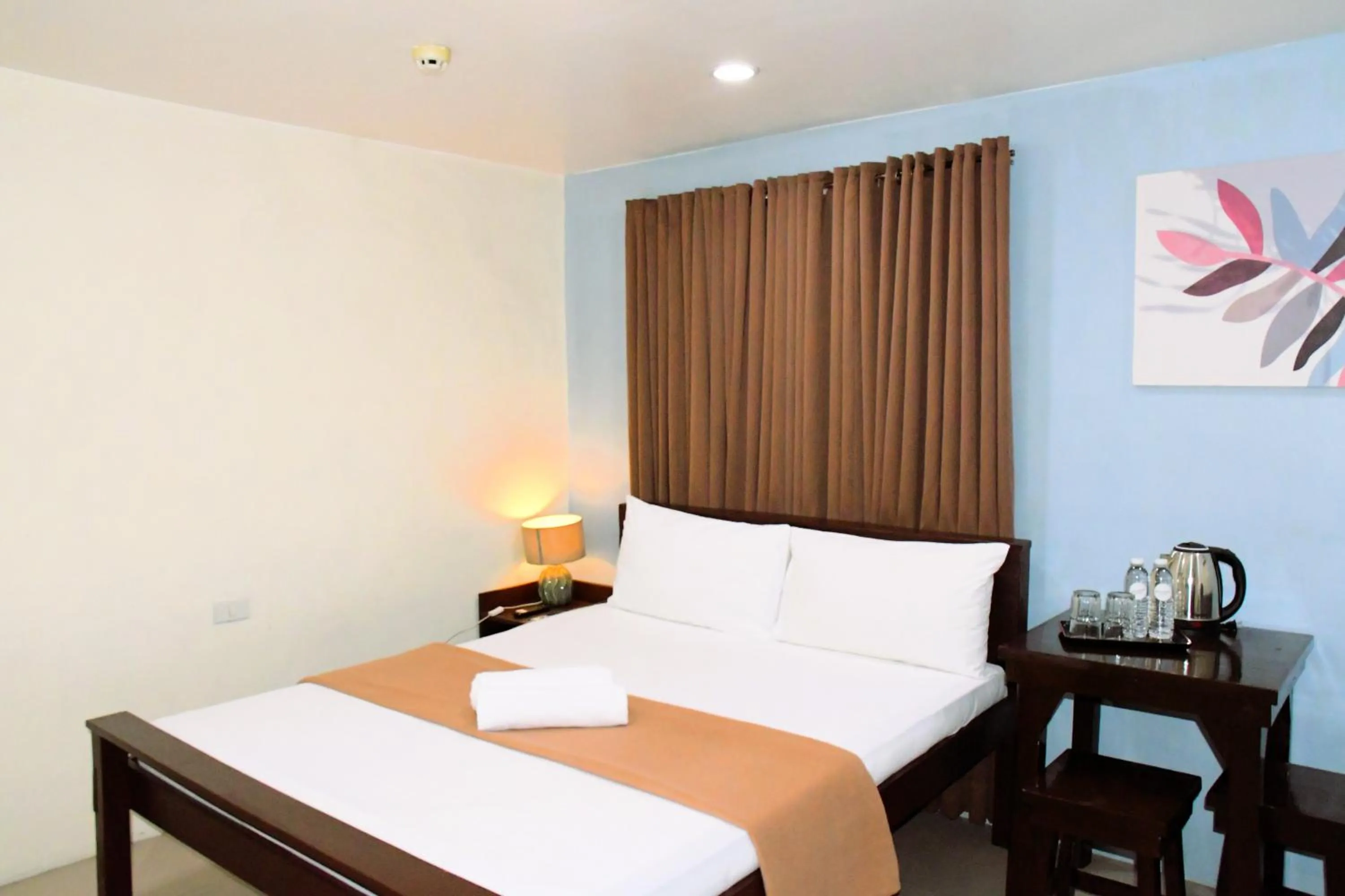 Bedroom, Bed in Arzo Hotel Makati