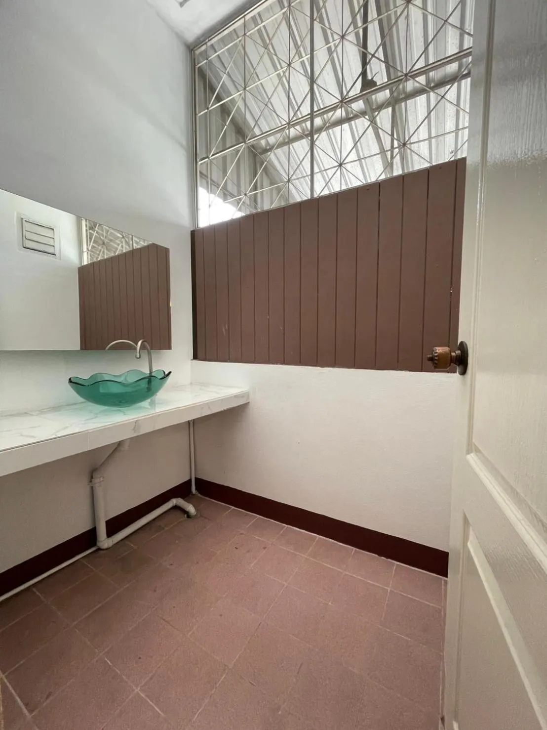 Bathroom in Sleep CNX