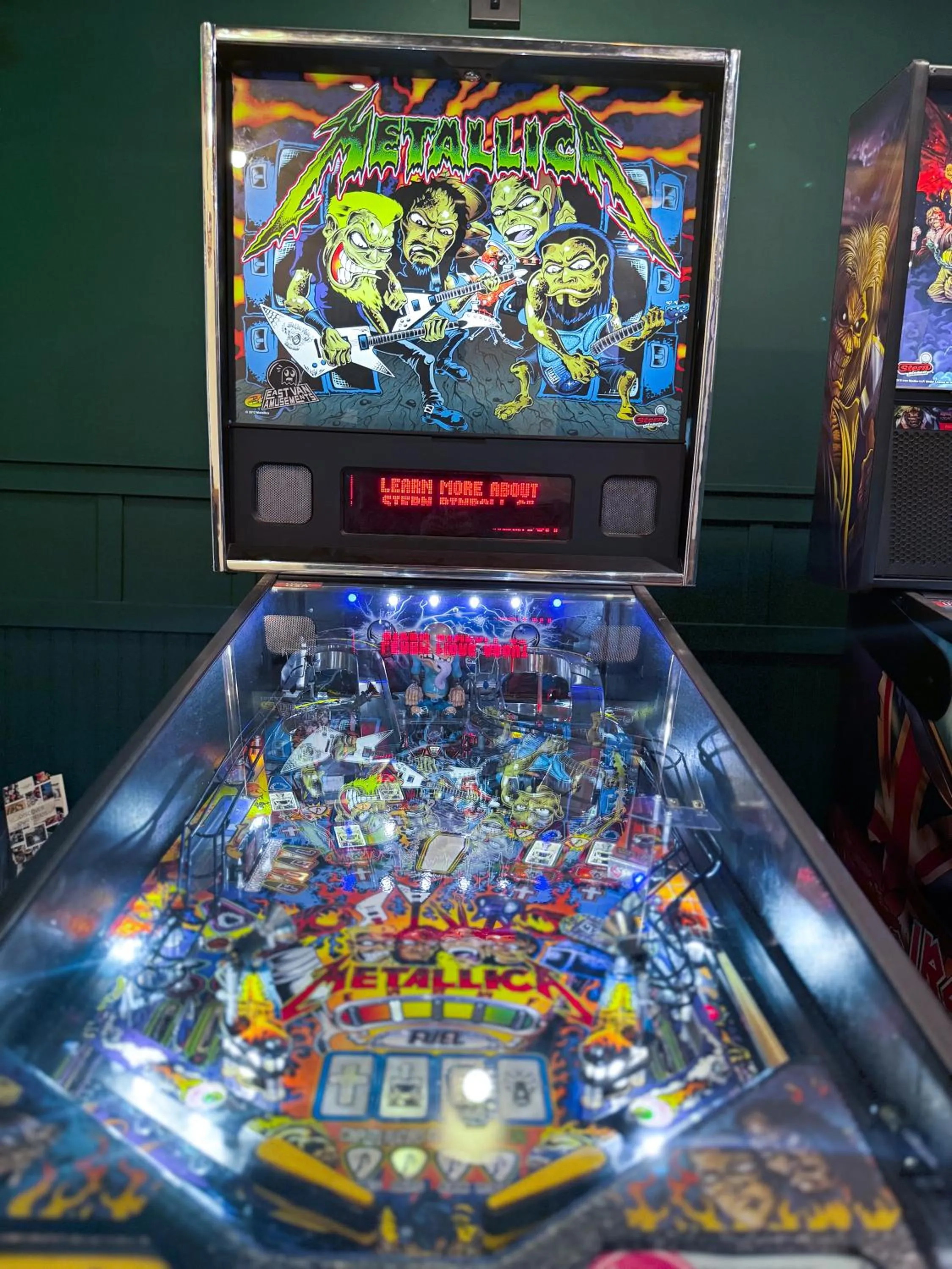 Restaurant/places to eat in The Met Hotel