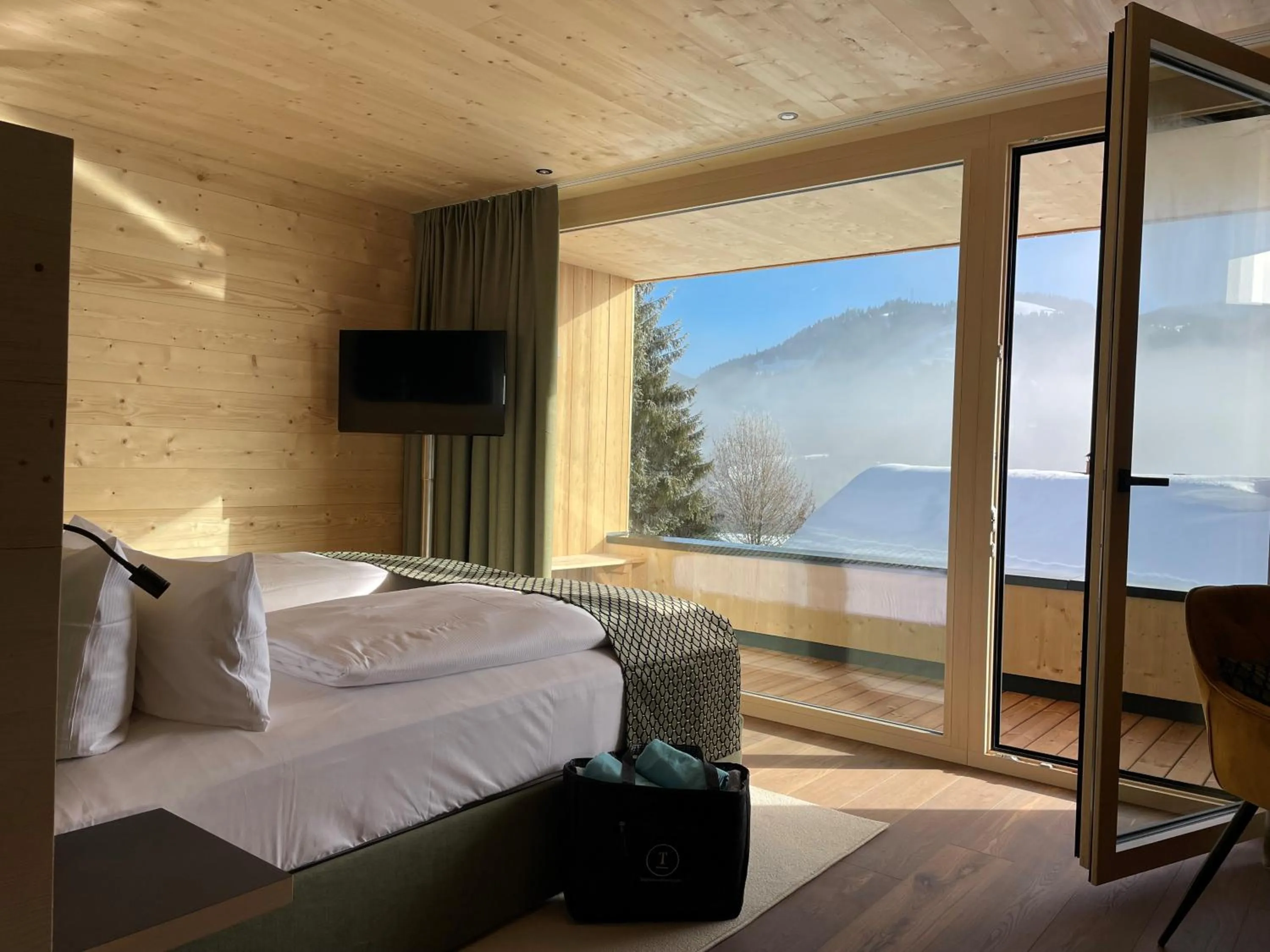 Photo of the whole room, Bed in Torghele's Wald & Fluh