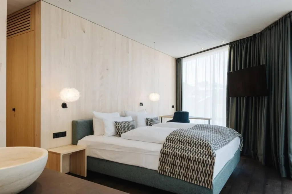 Bed in Torghele's Wald & Fluh