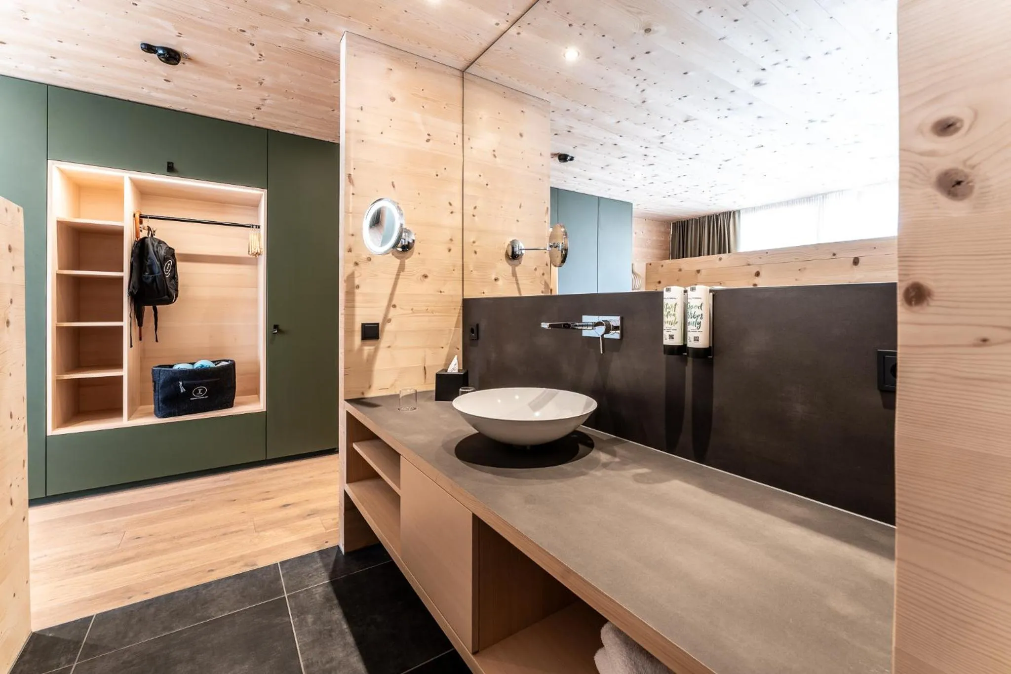 Property building in Torghele's Wald & Fluh