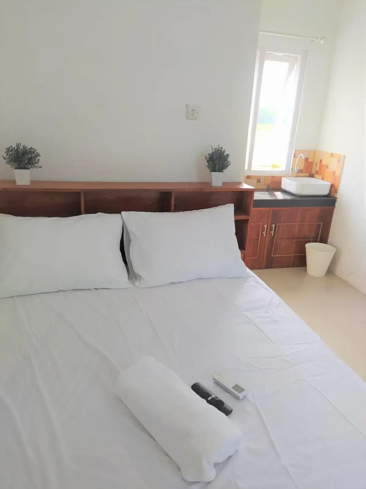 Bed in Guesthouse Berlian Batang Syariah near Kampung Kalisalak Park Bed in Guesthouse Berlian Batang Syariah near Kampung Kalisalak Park