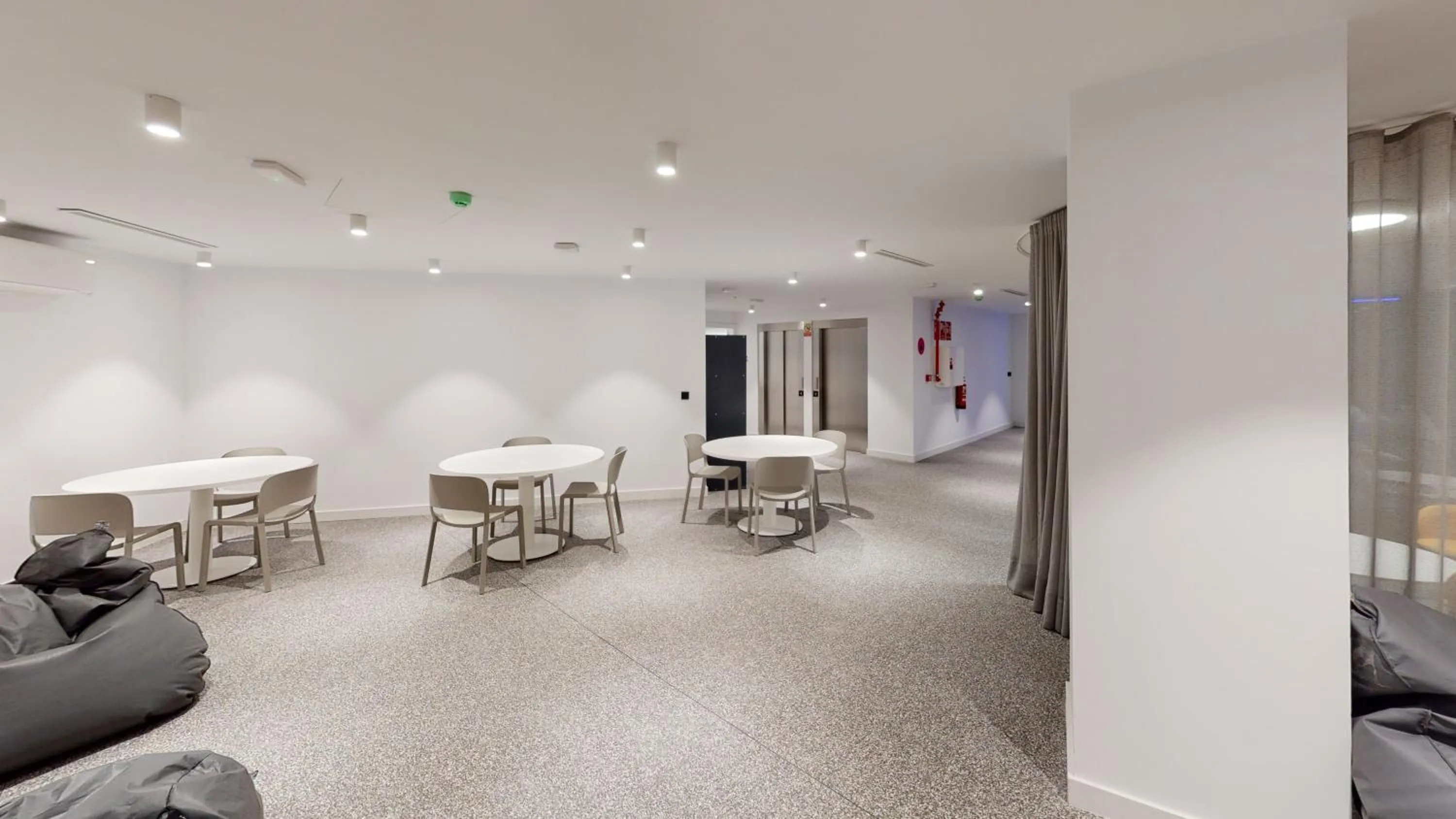 Communal lounge/ TV room in Residencia Universitaria Resa Málaga Centro