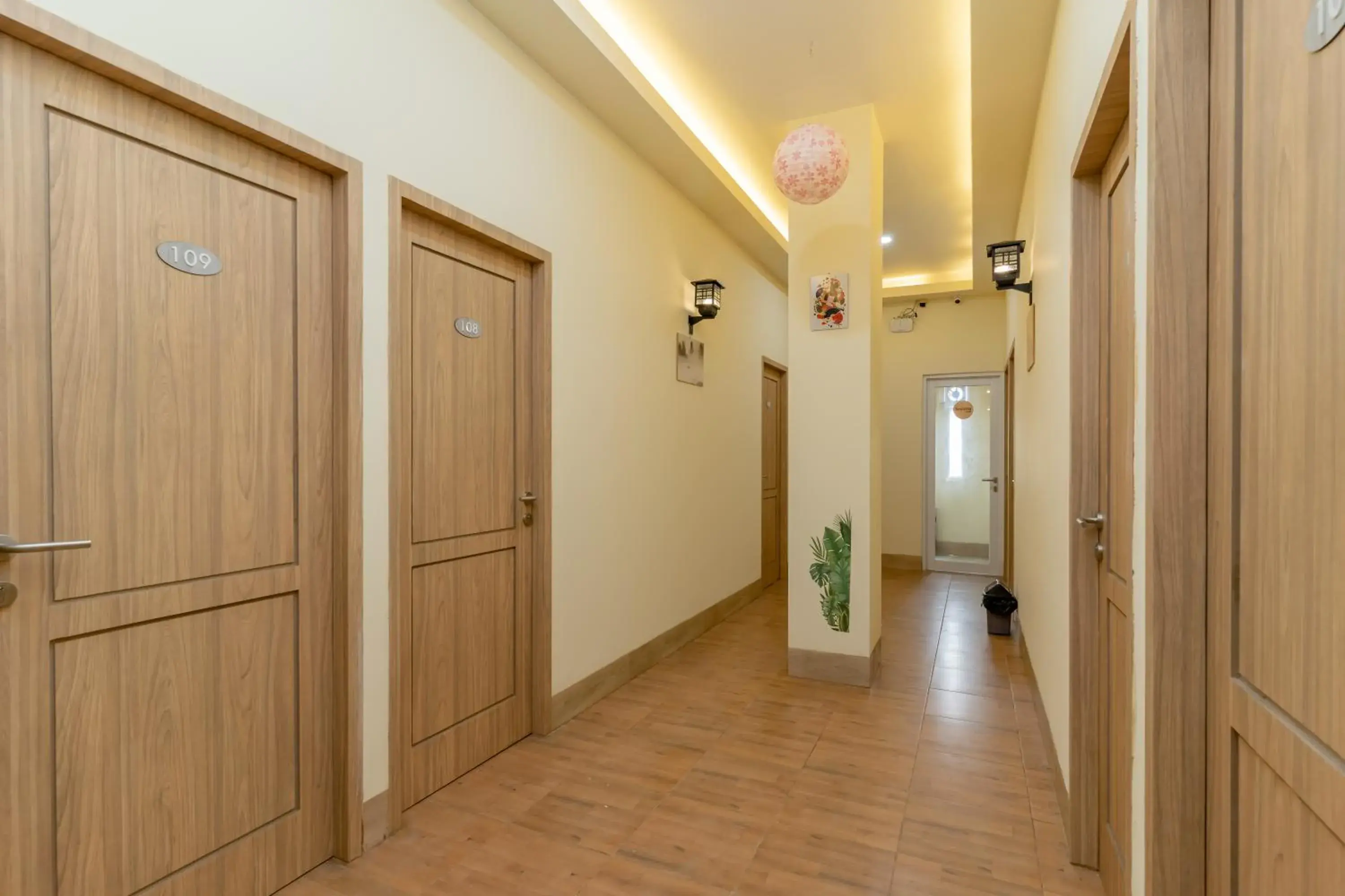 Property building in RedDoorz Plus Near RS Royal Taruma Grogol Property building in RedDoorz Plus Near RS Royal Taruma Grogol