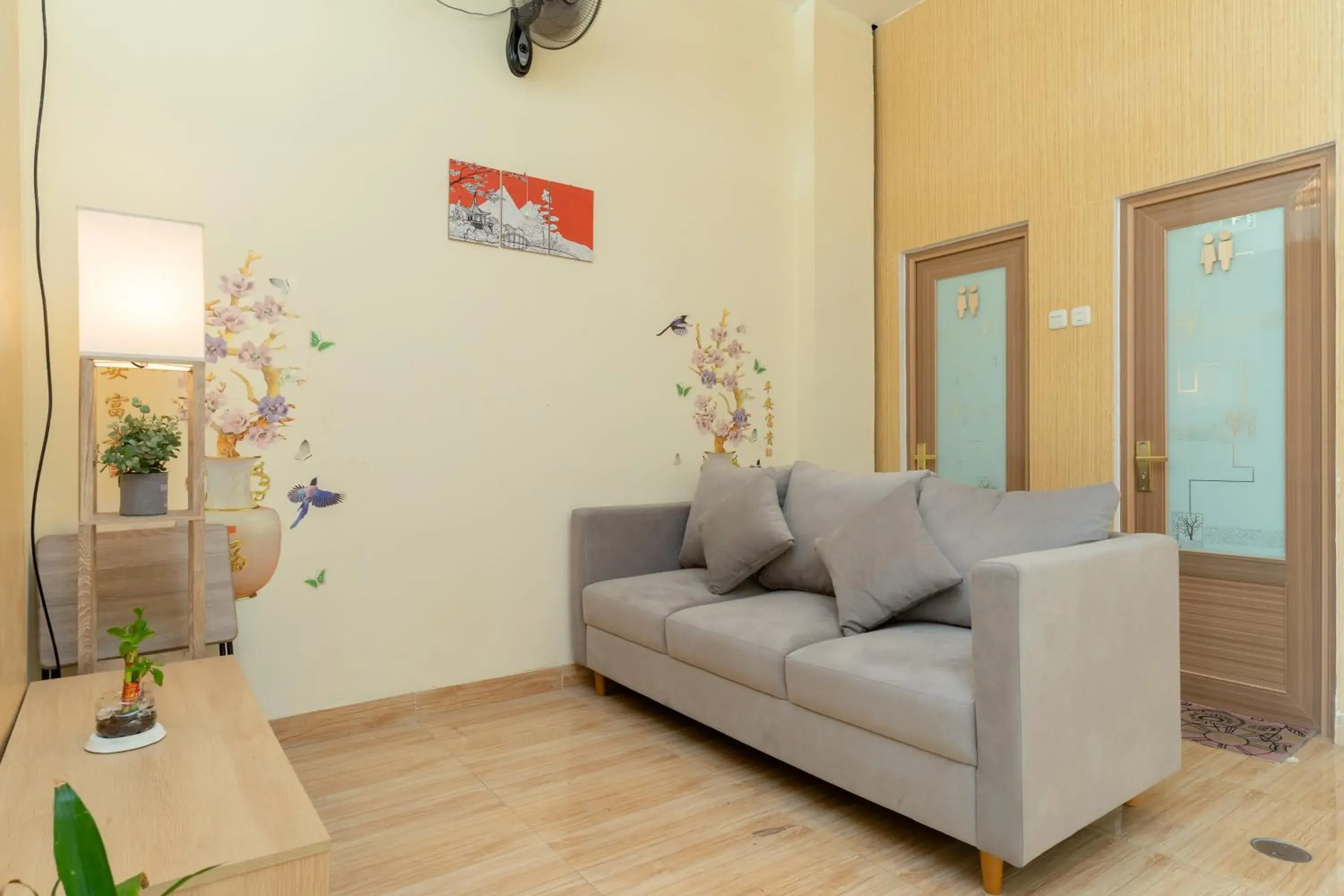 Lobby or reception in RedDoorz Plus Near RS Royal Taruma Grogol Lobby or reception in RedDoorz Plus Near RS Royal Taruma Grogol