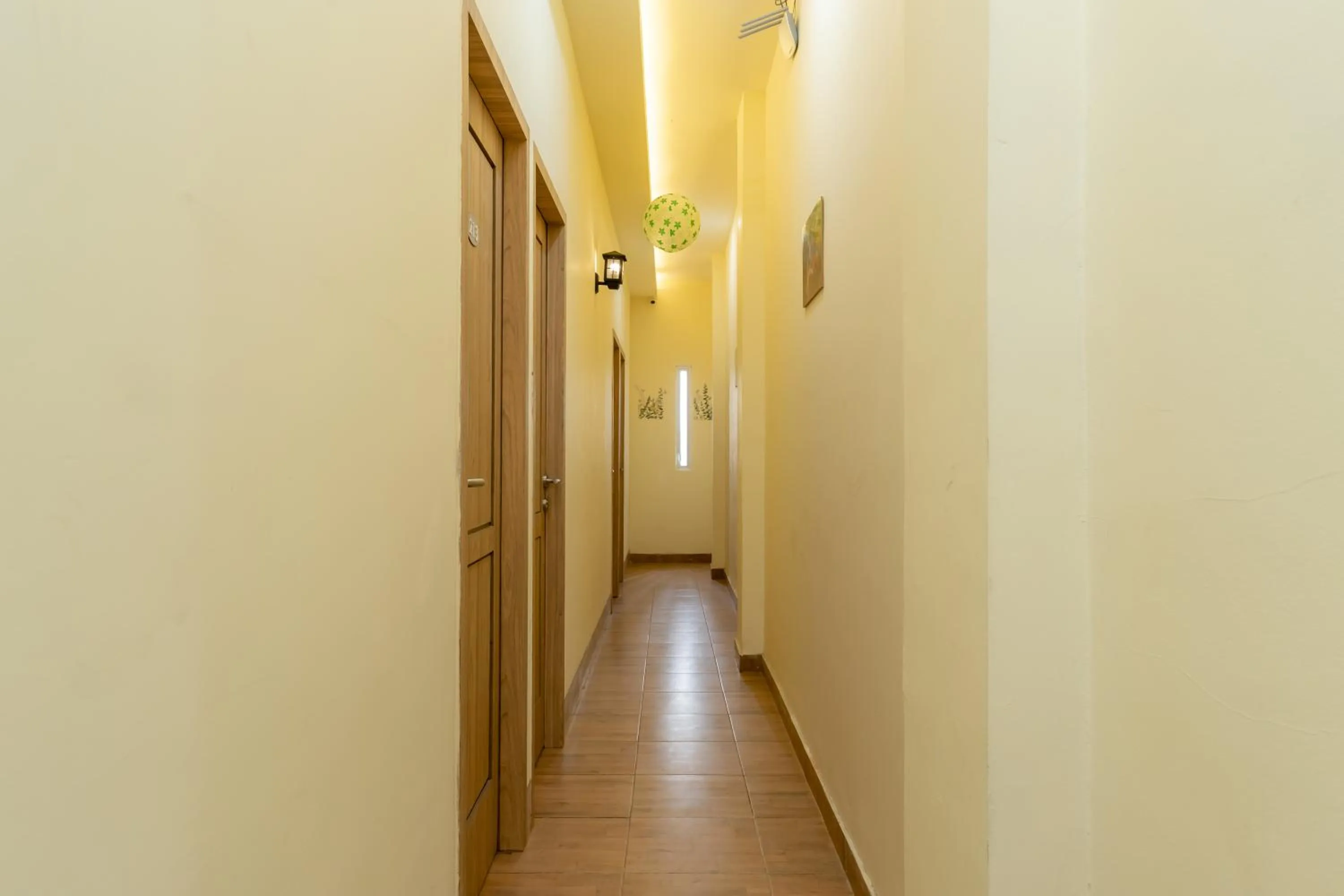 Property building in RedDoorz Plus Near RS Royal Taruma Grogol