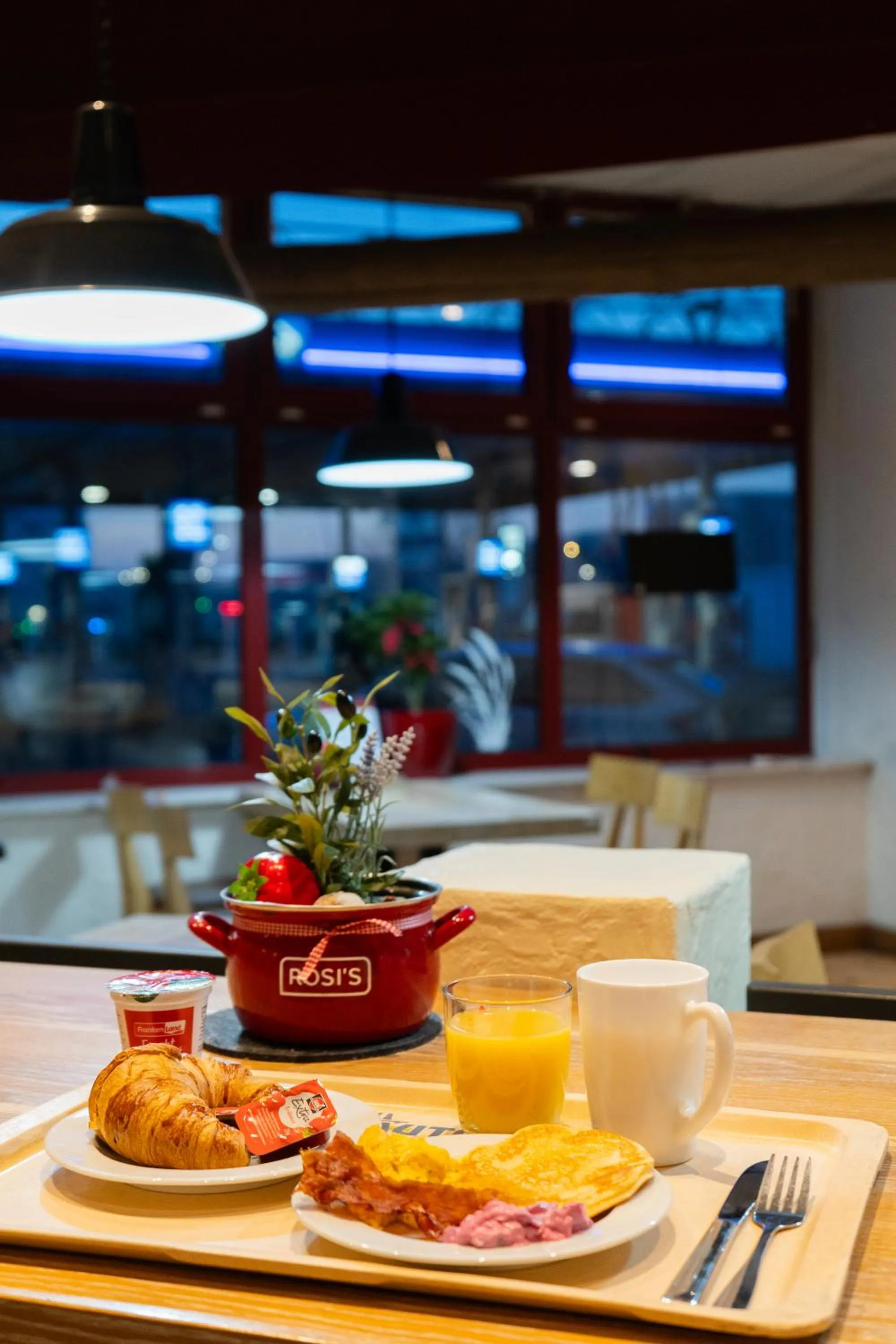 Food and drinks in Autohof Hotel Salzbergen