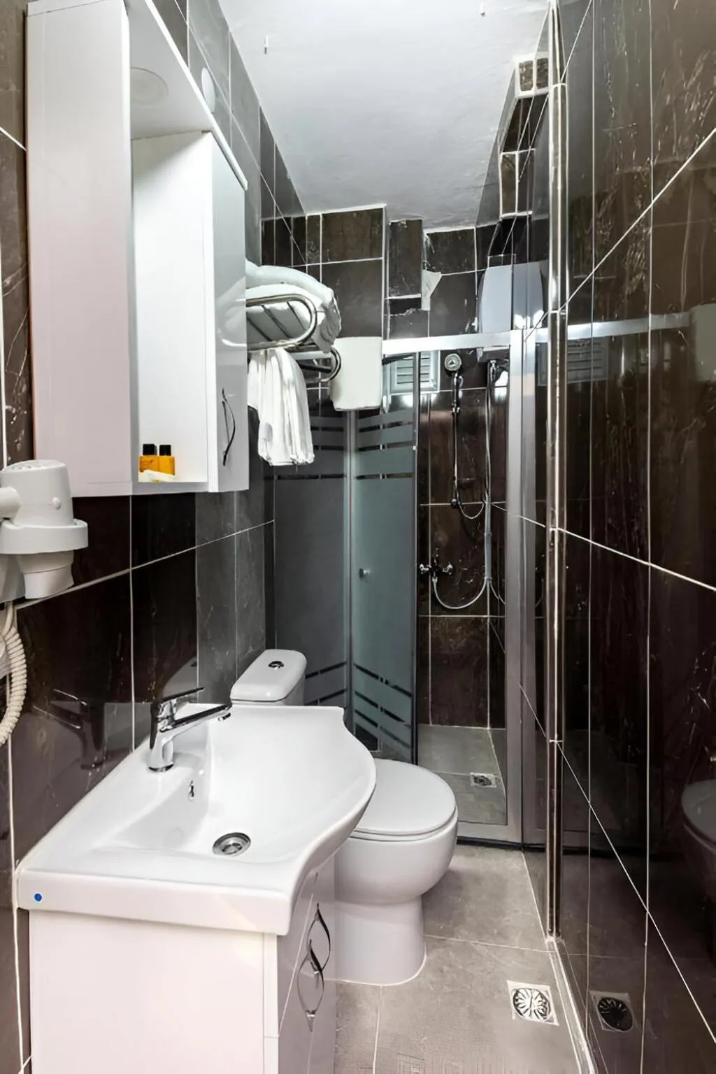 Shower in Grey House Apartments & Suites Istanbul